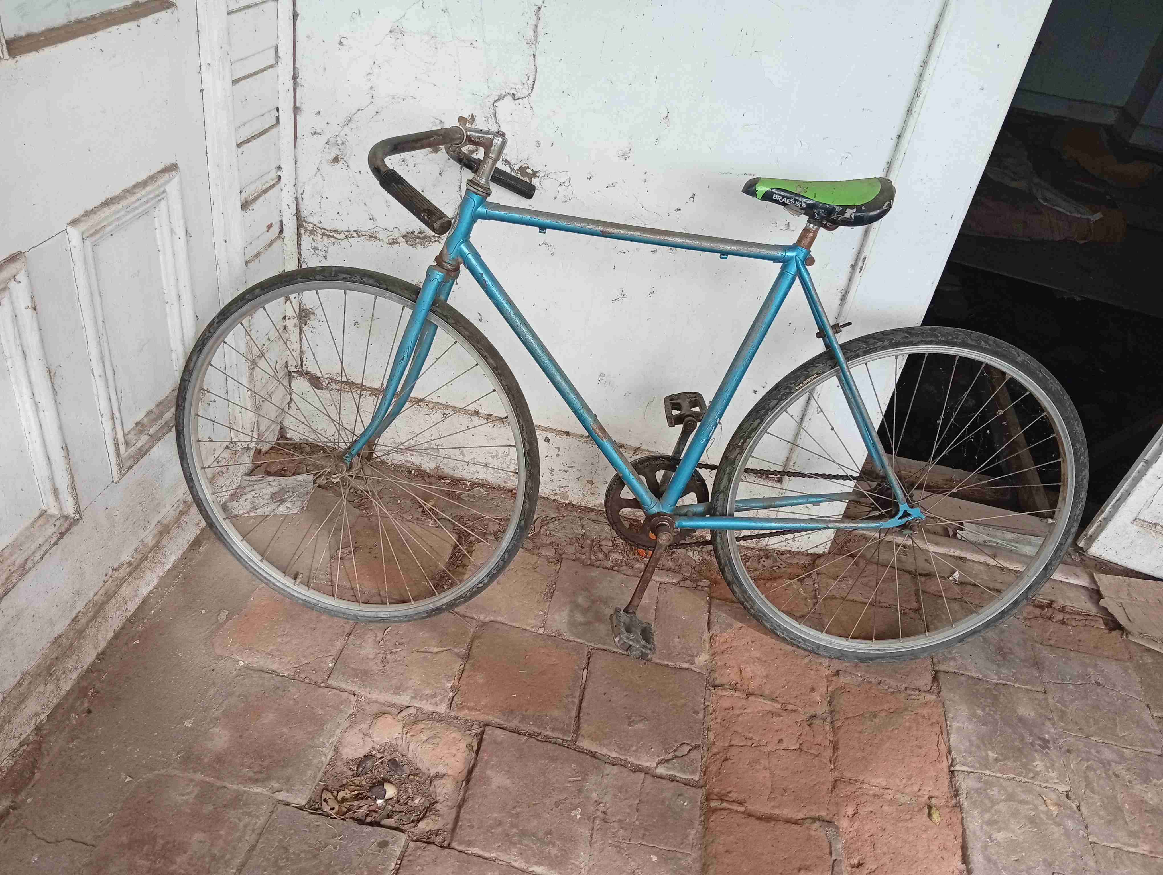 Bicicleta de pista azul - miniatura 2