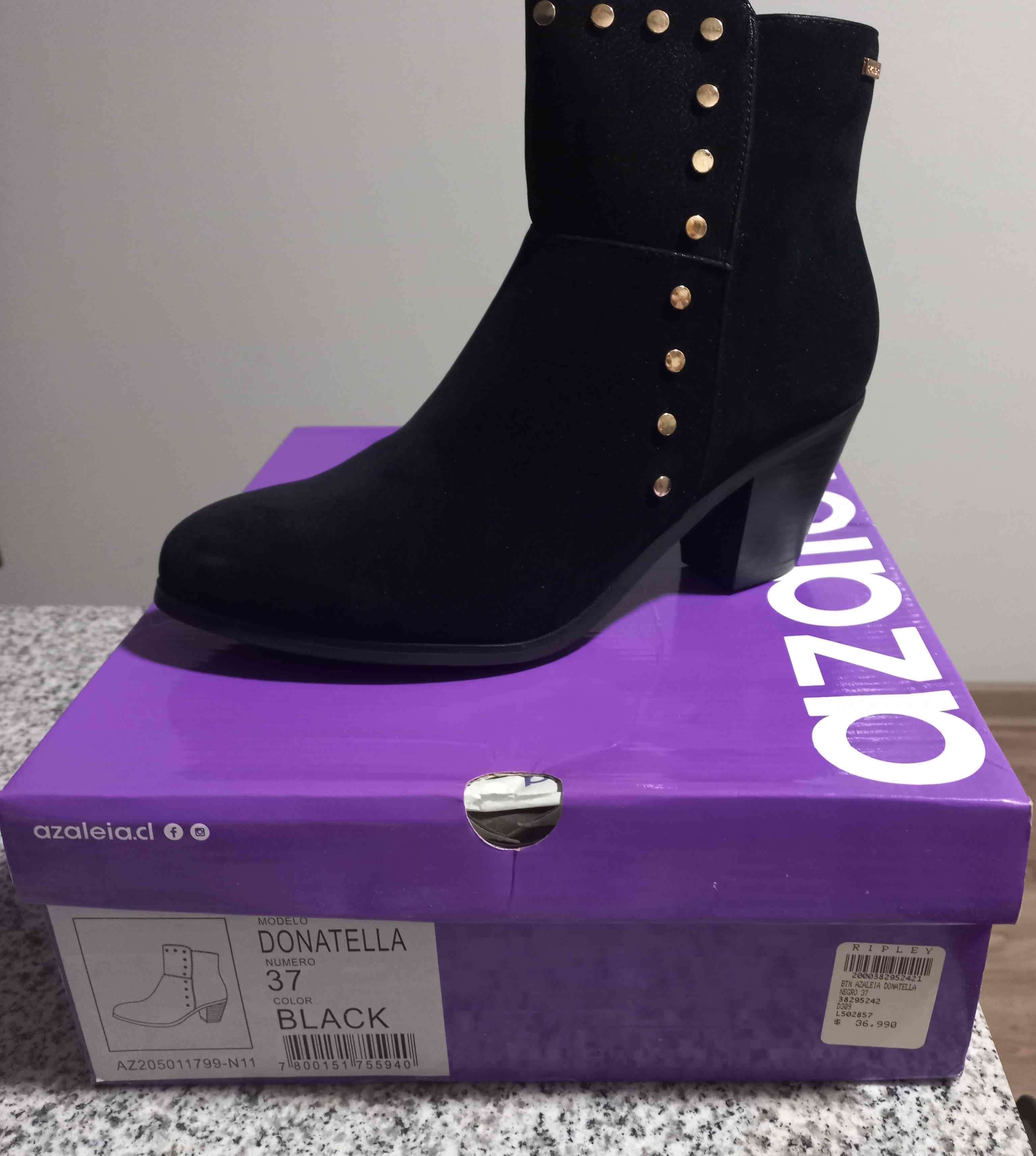 Botines negros con tachas - miniatura 2