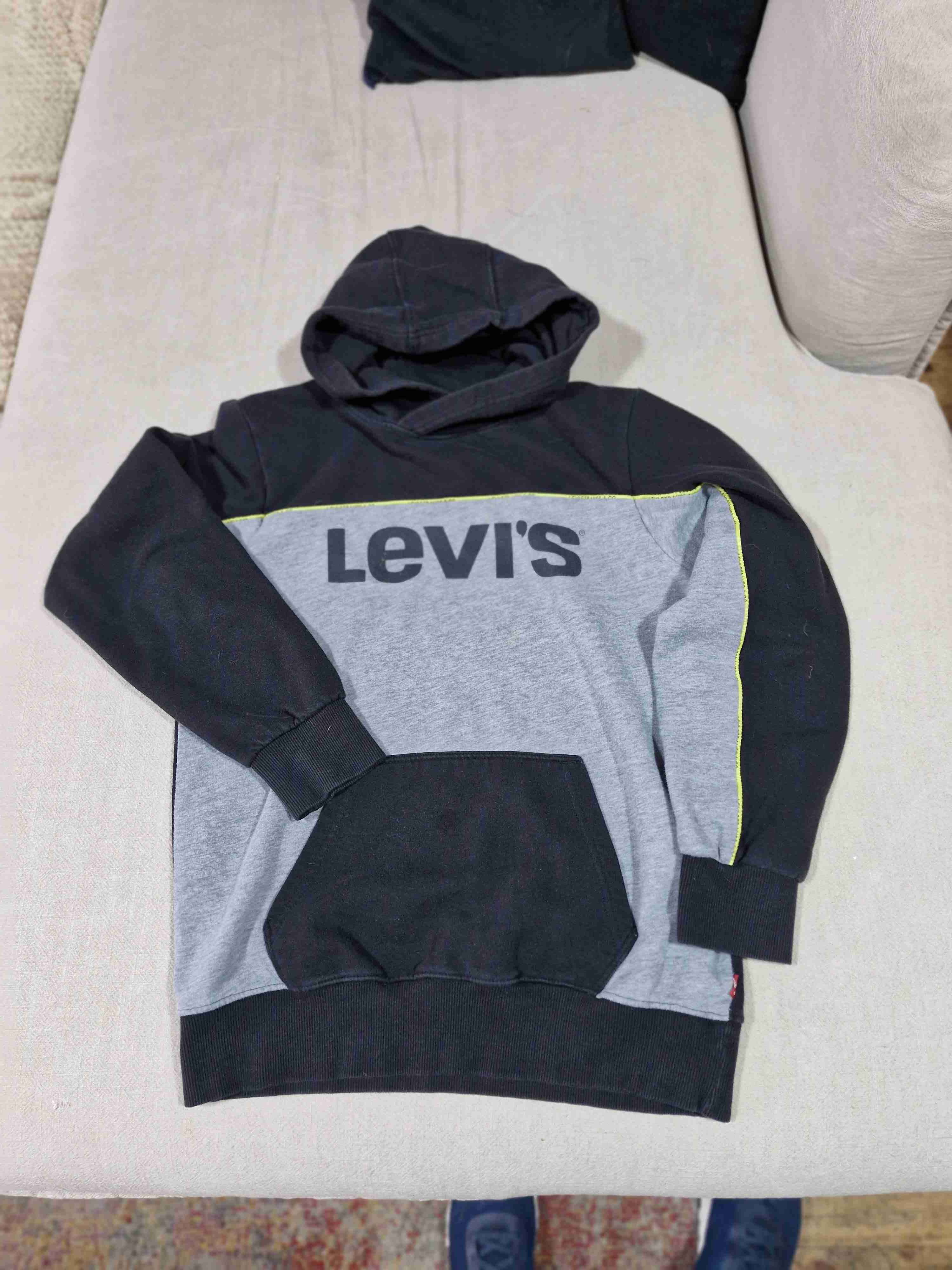 Polerón azul Levi's con capucha - miniatura 3