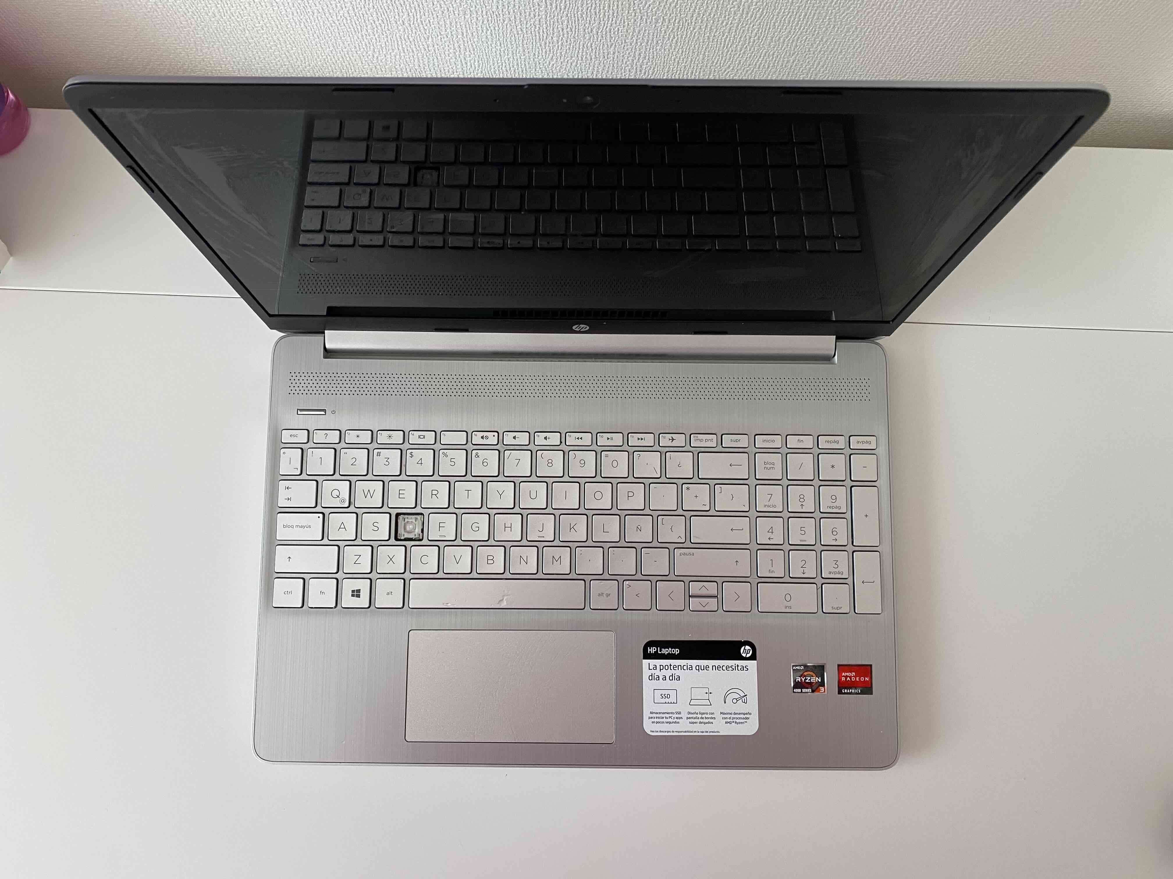 Laptop HP gris - miniatura 3