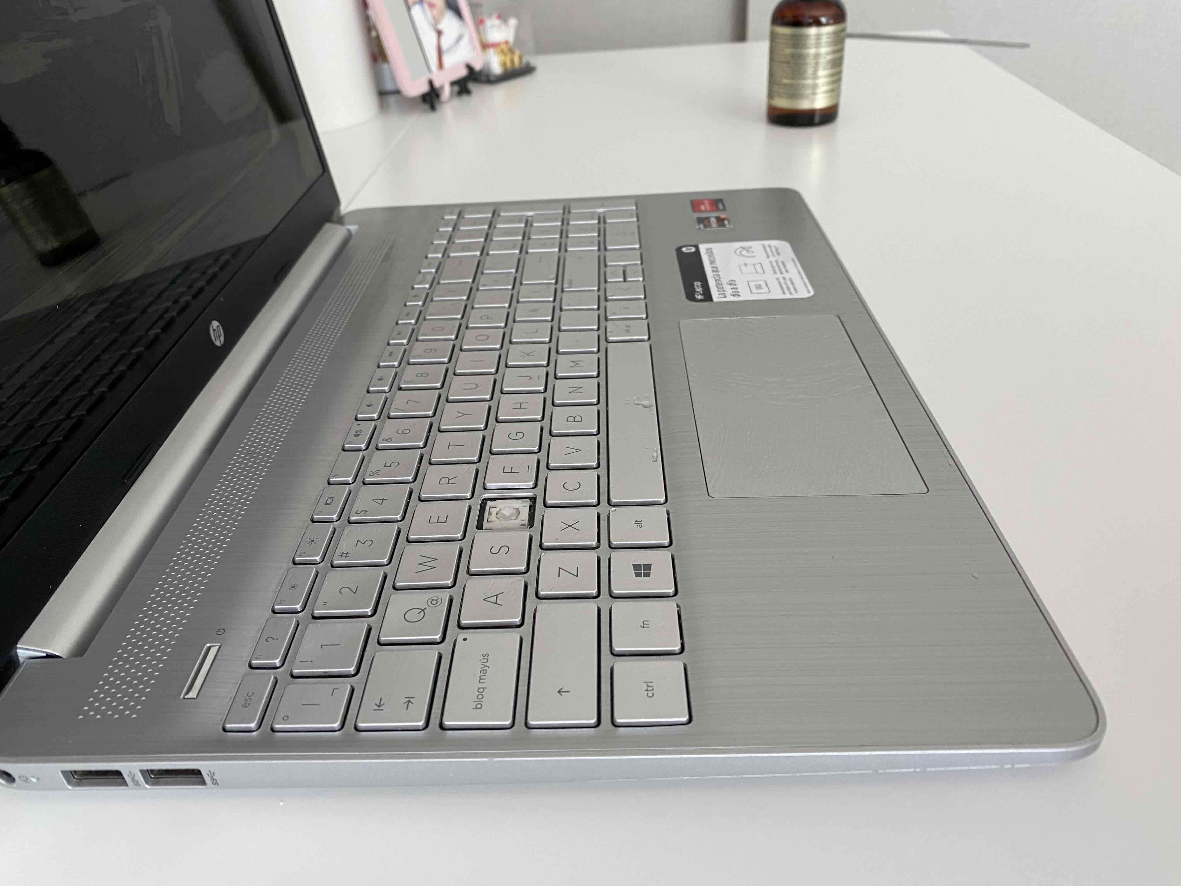 Laptop HP gris - miniatura 5