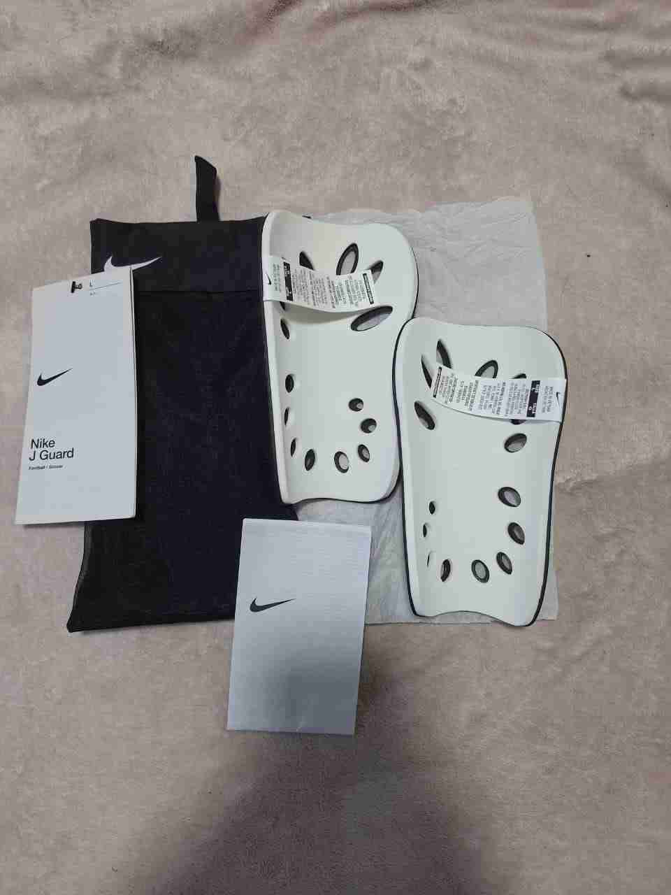Canilleras Nike J Guard negras - miniatura 2