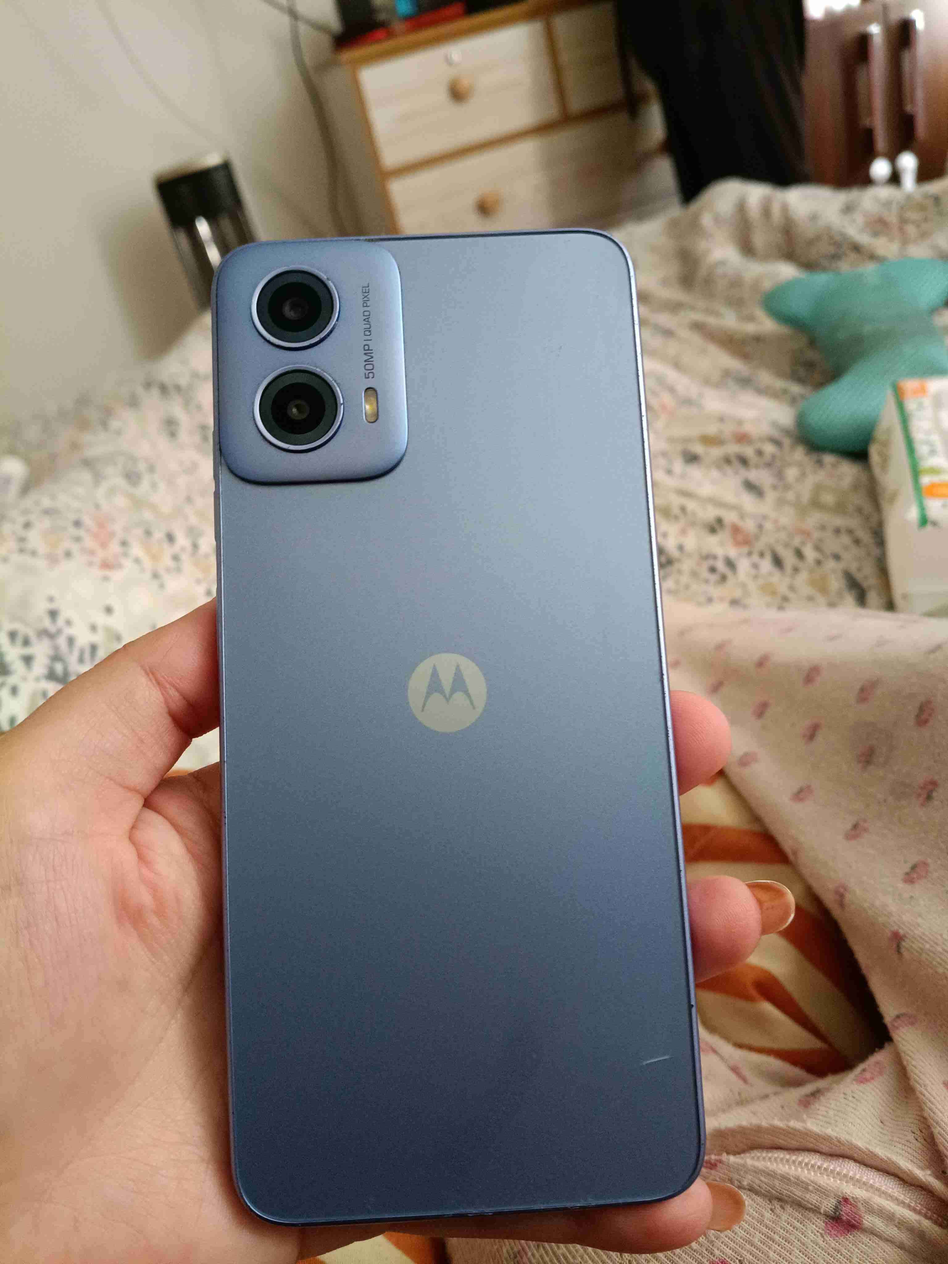 Smartphone con pantalla grande - miniatura 3