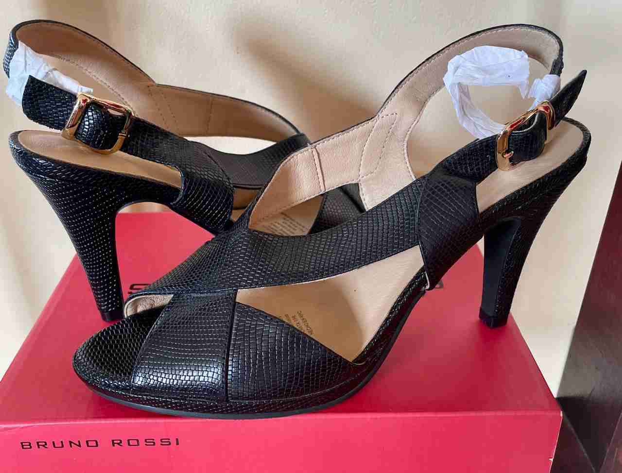 Sandalias negras de taco alto - miniatura 1