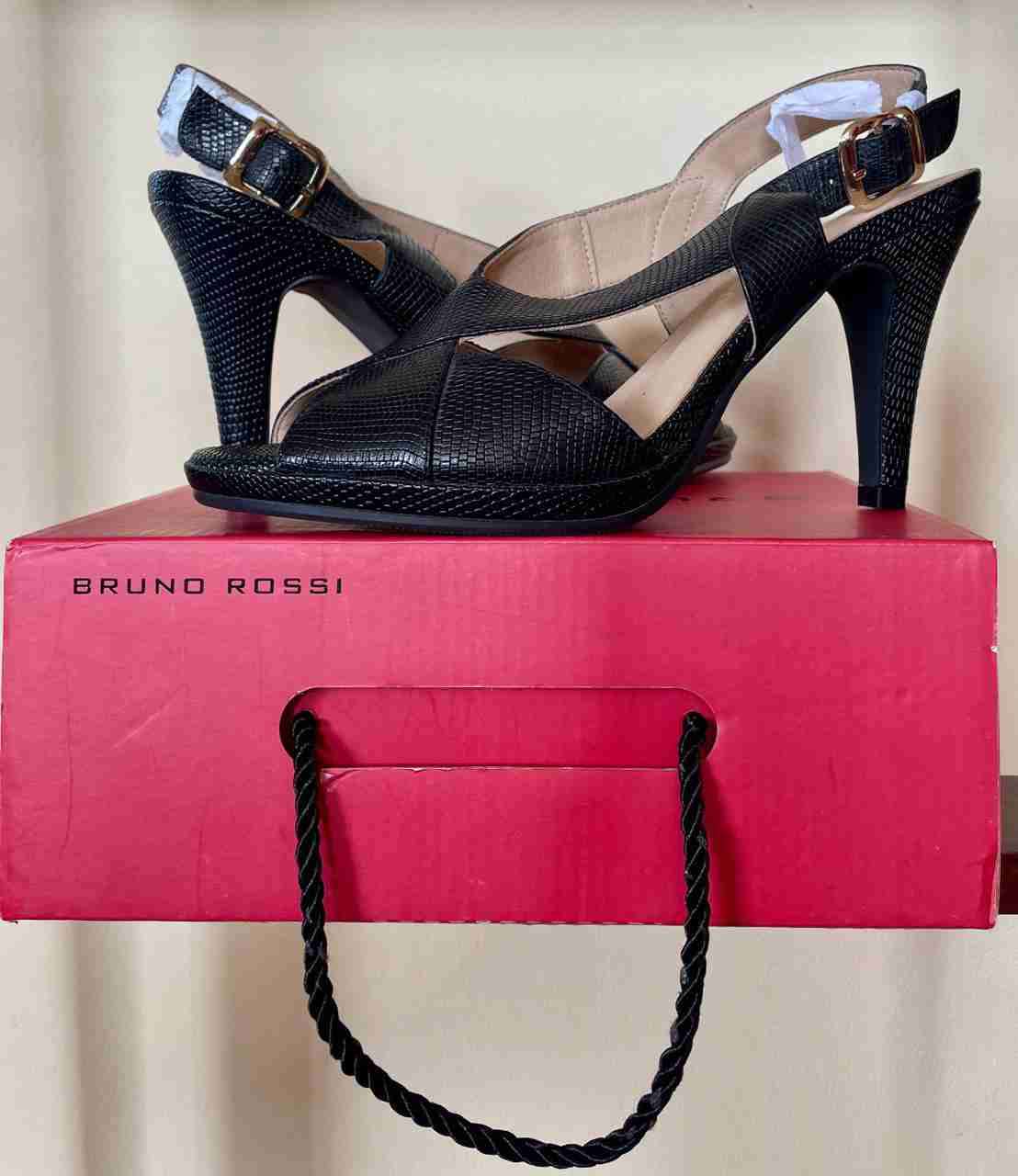 Sandalias negras de taco alto - miniatura 2