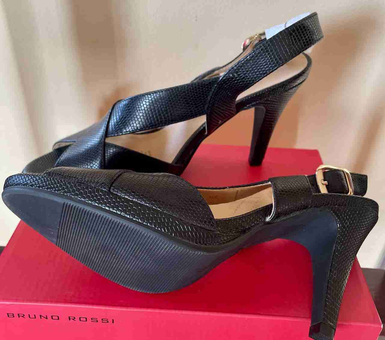 Sandalias negras de taco alto - miniatura 3