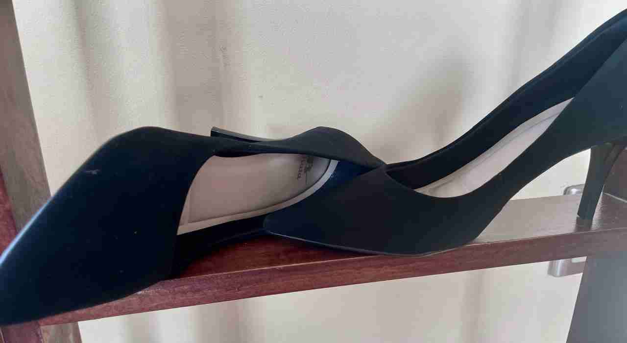 Sandalias negras con plataforma - miniatura 2