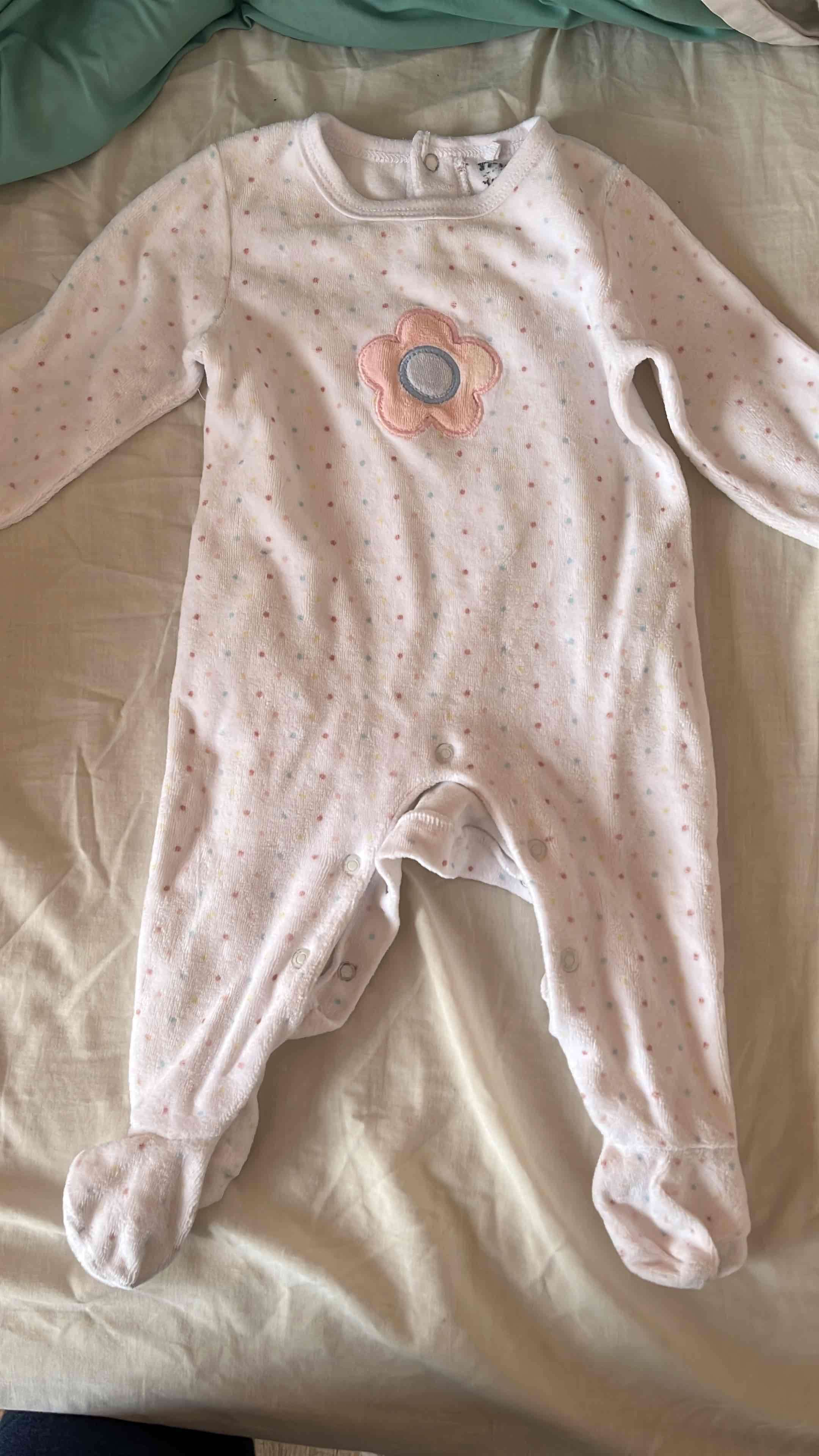 Pijama enterito rosado bebé