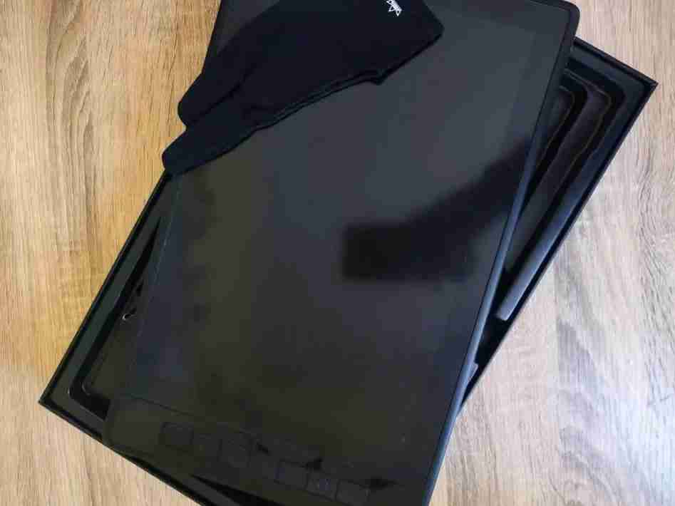 Tableta Huion Kamvas Pro 13 2.5K - miniatura 2