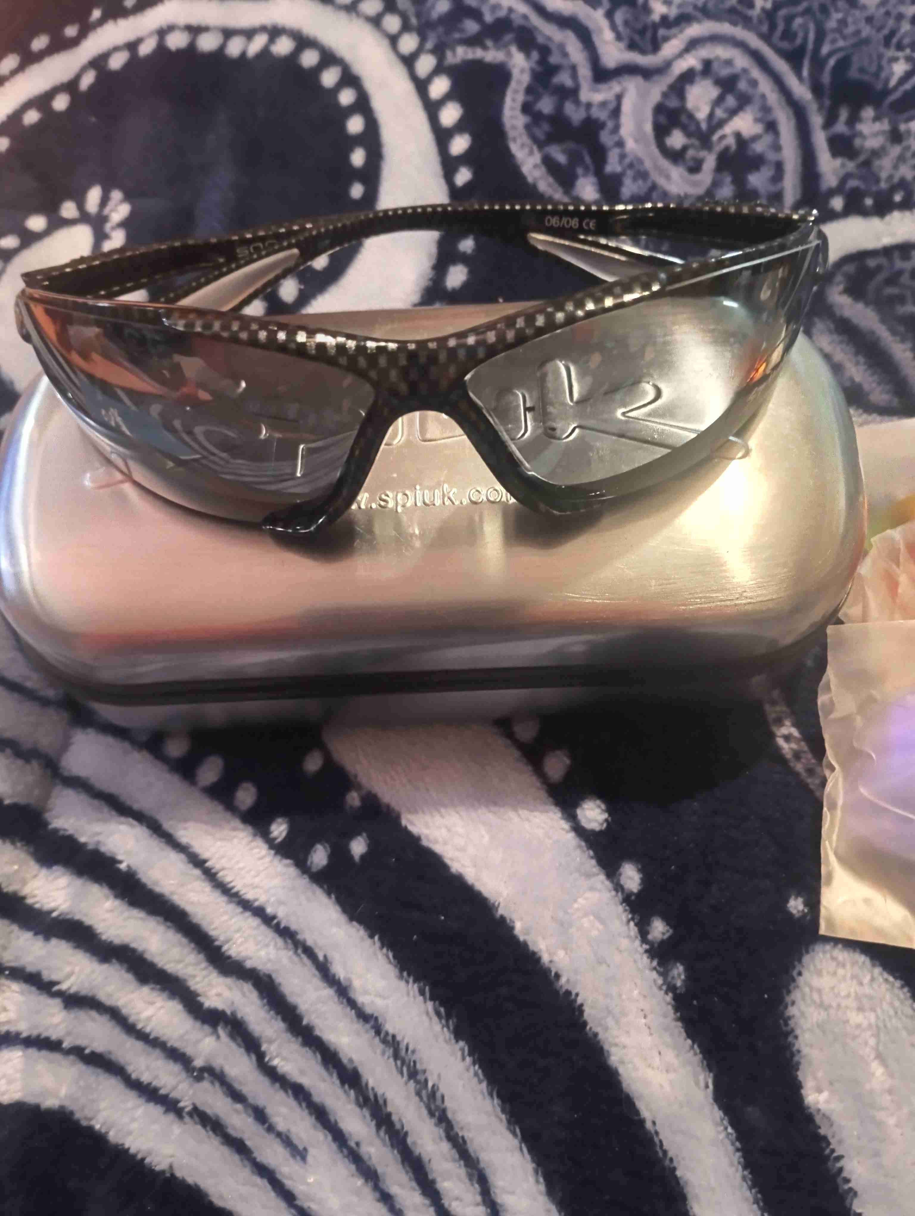 Gafas deportivas Spiuk con estuche - miniatura 5