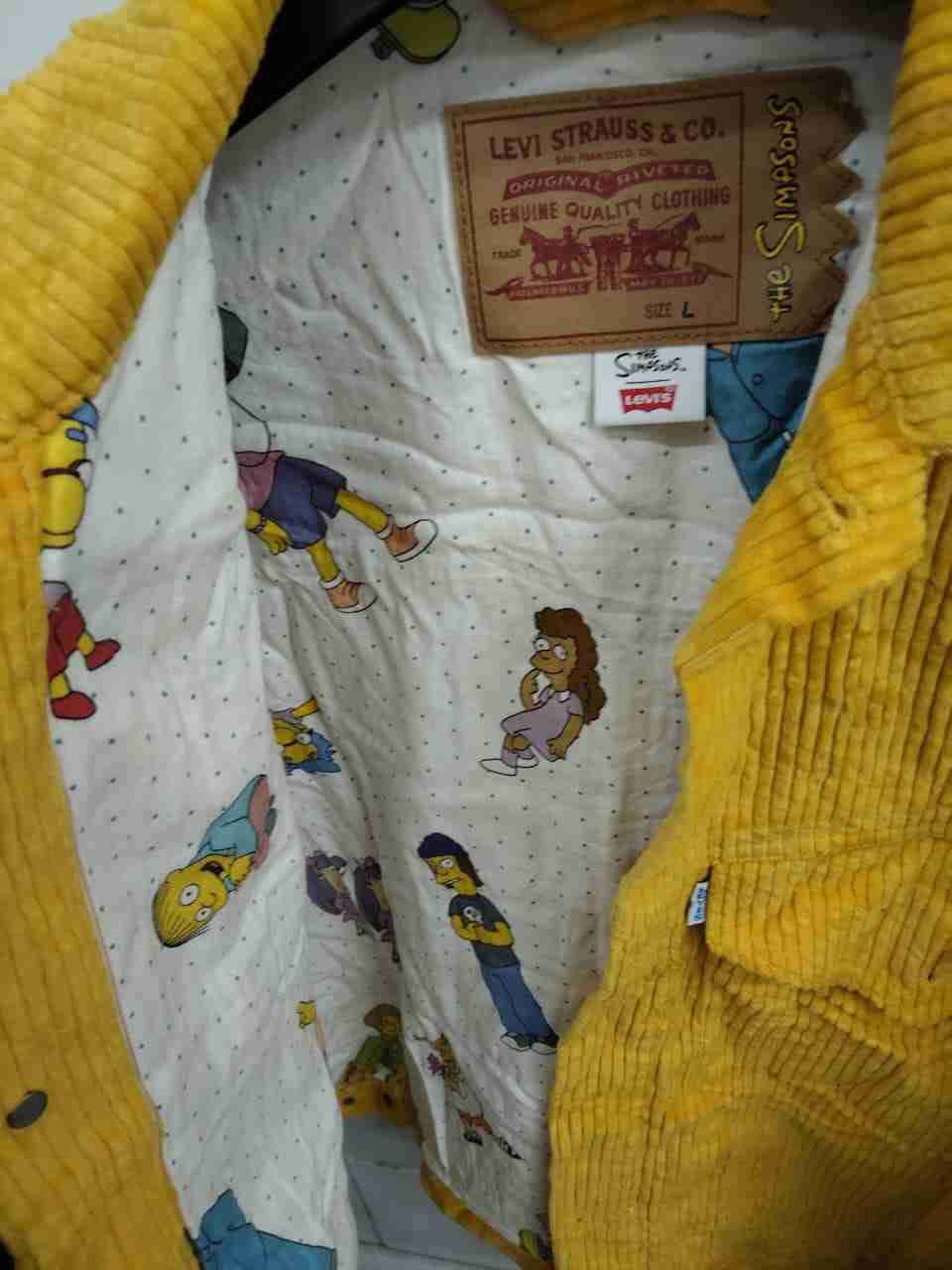 Chaqueta amarilla Levi's x los Simpson - miniatura 3