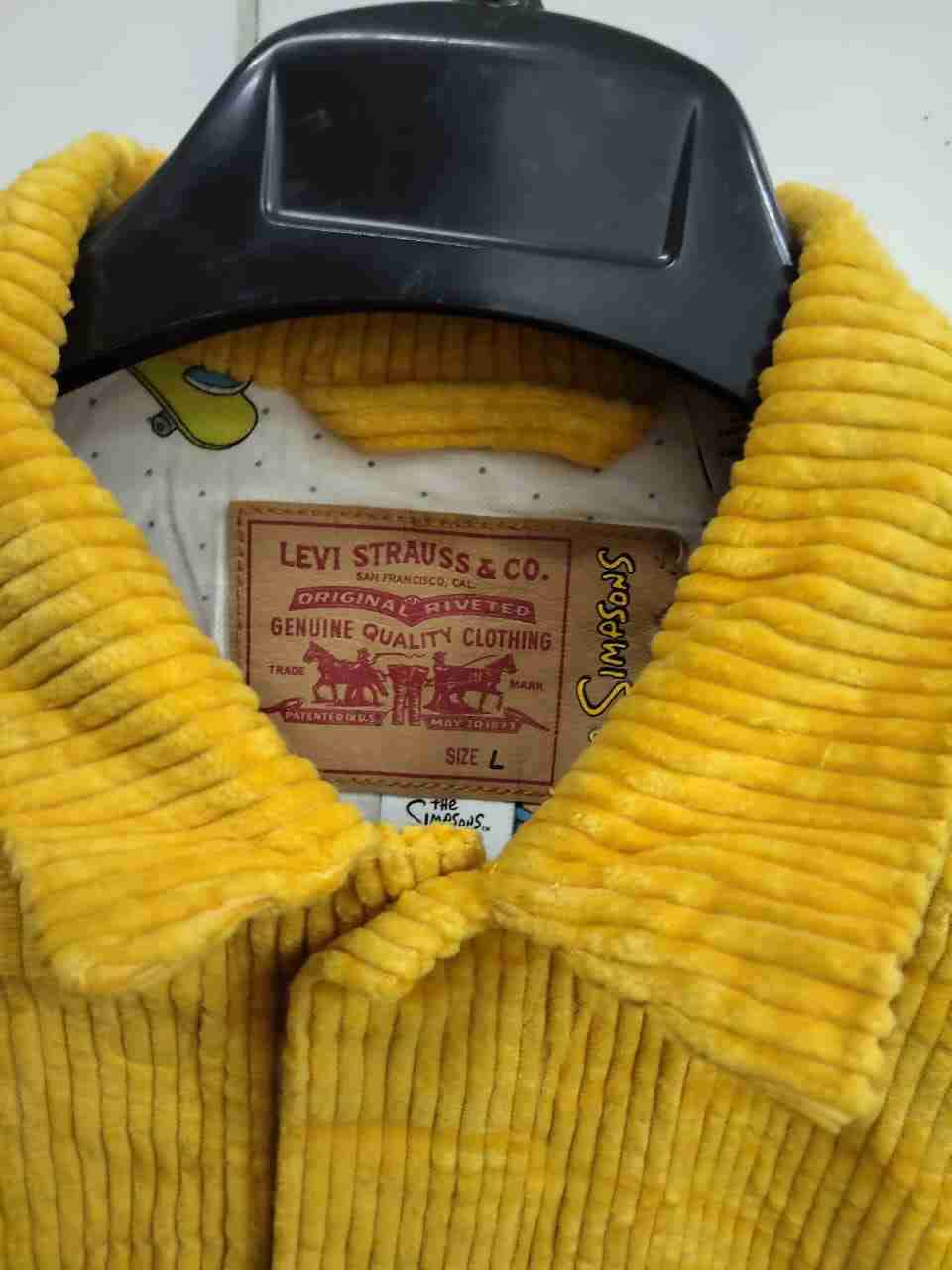 Chaqueta amarilla Levi's x los Simpson - miniatura 4