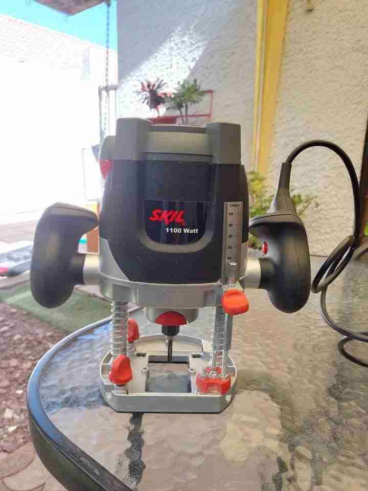 Fresadora Skil con estuche - miniatura 2