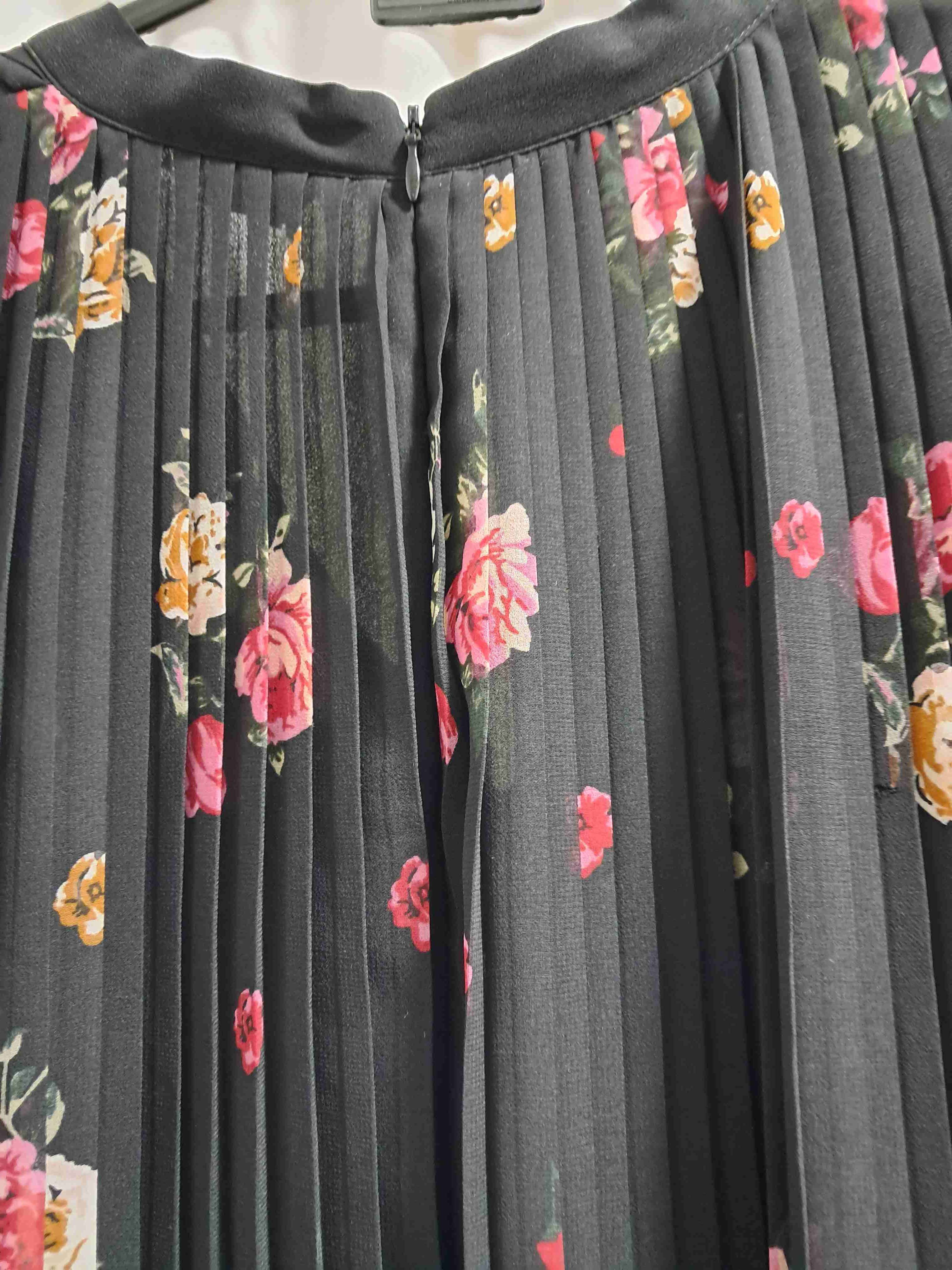 Vestido Floral Plisado Zara - miniatura 1