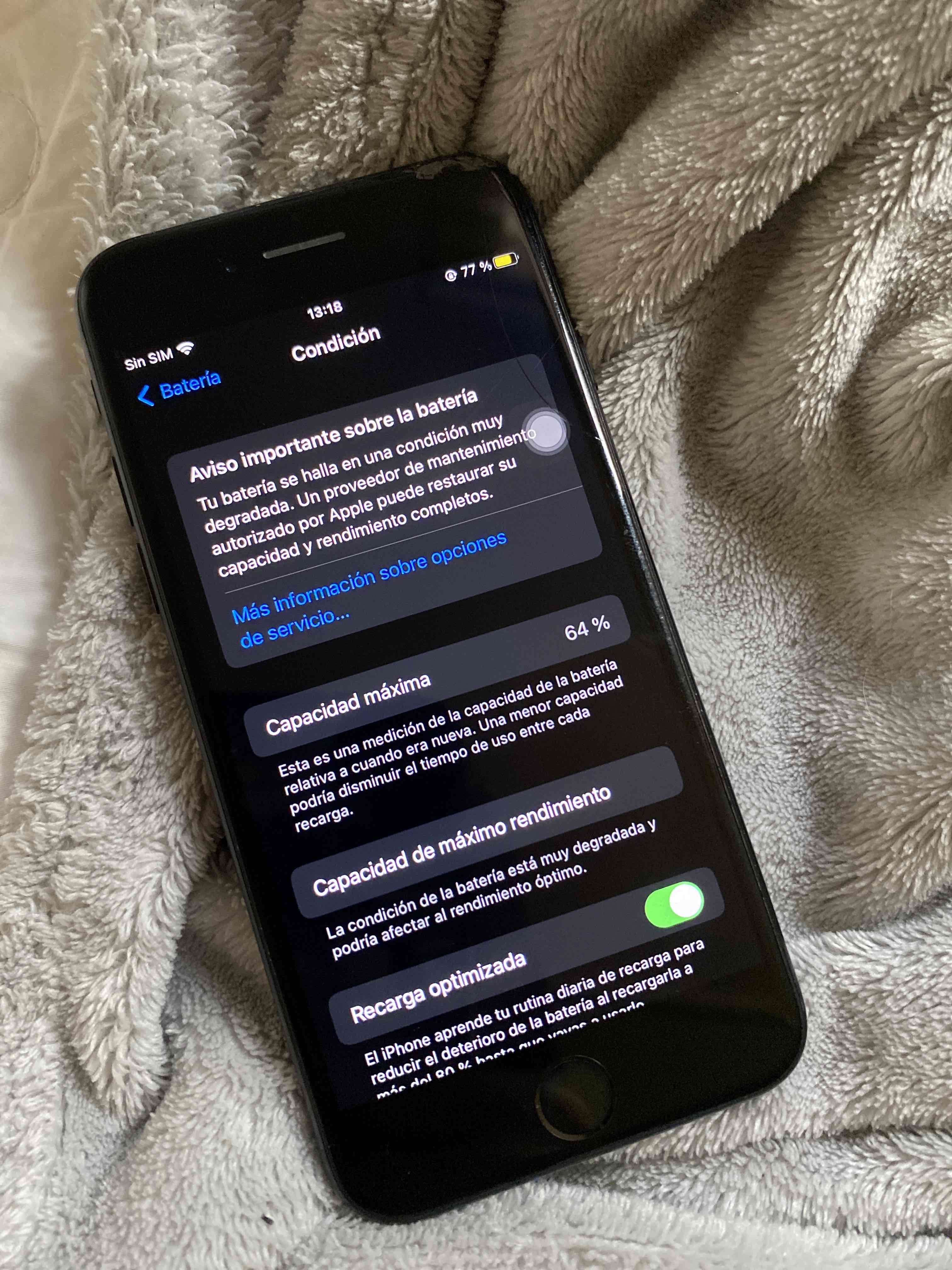 Teléfono móvil negro usado - miniatura 4