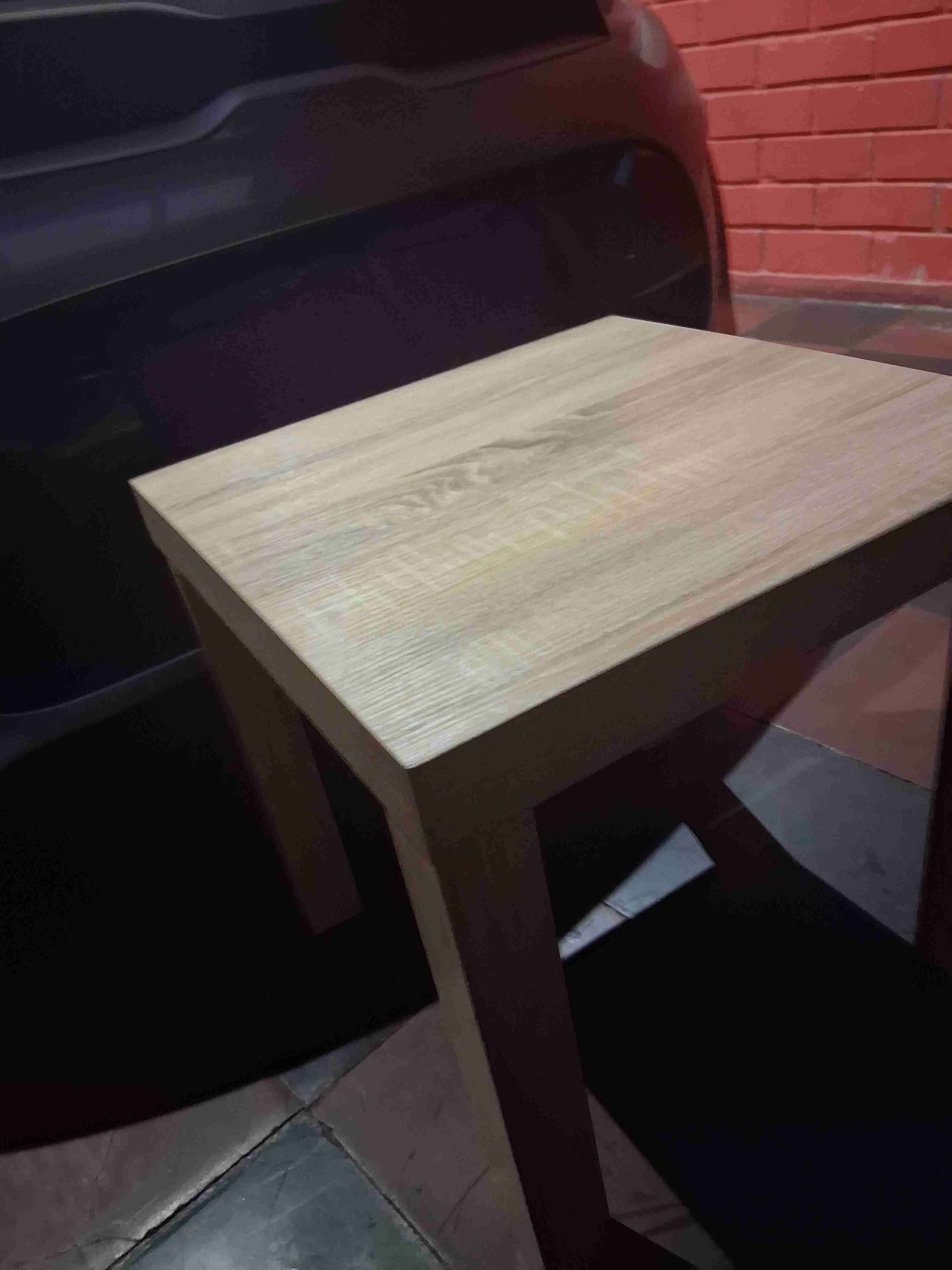 Mesa de madera cuadrada - miniatura 3