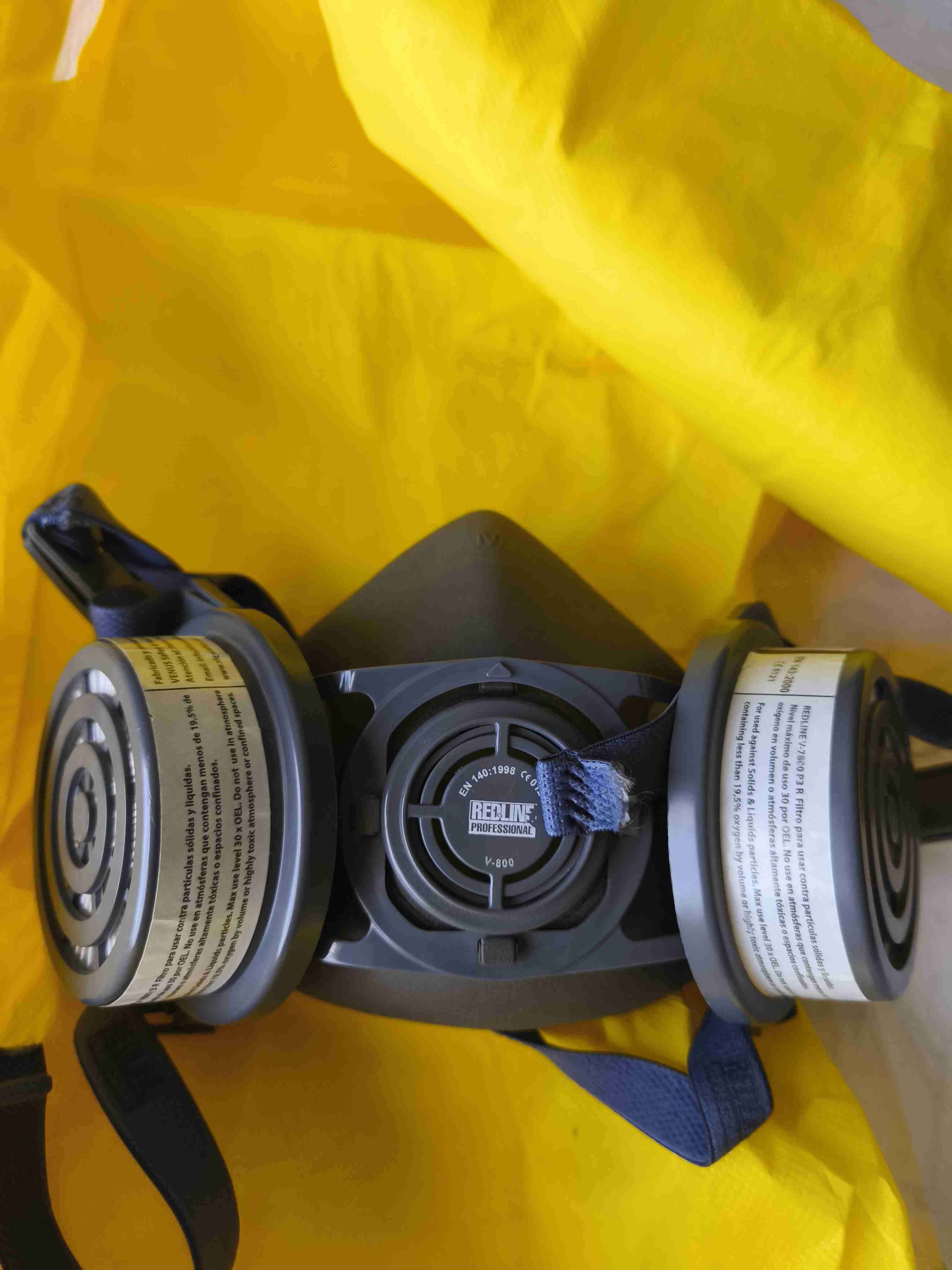 Traje protector amarillo con máscara - miniatura 3