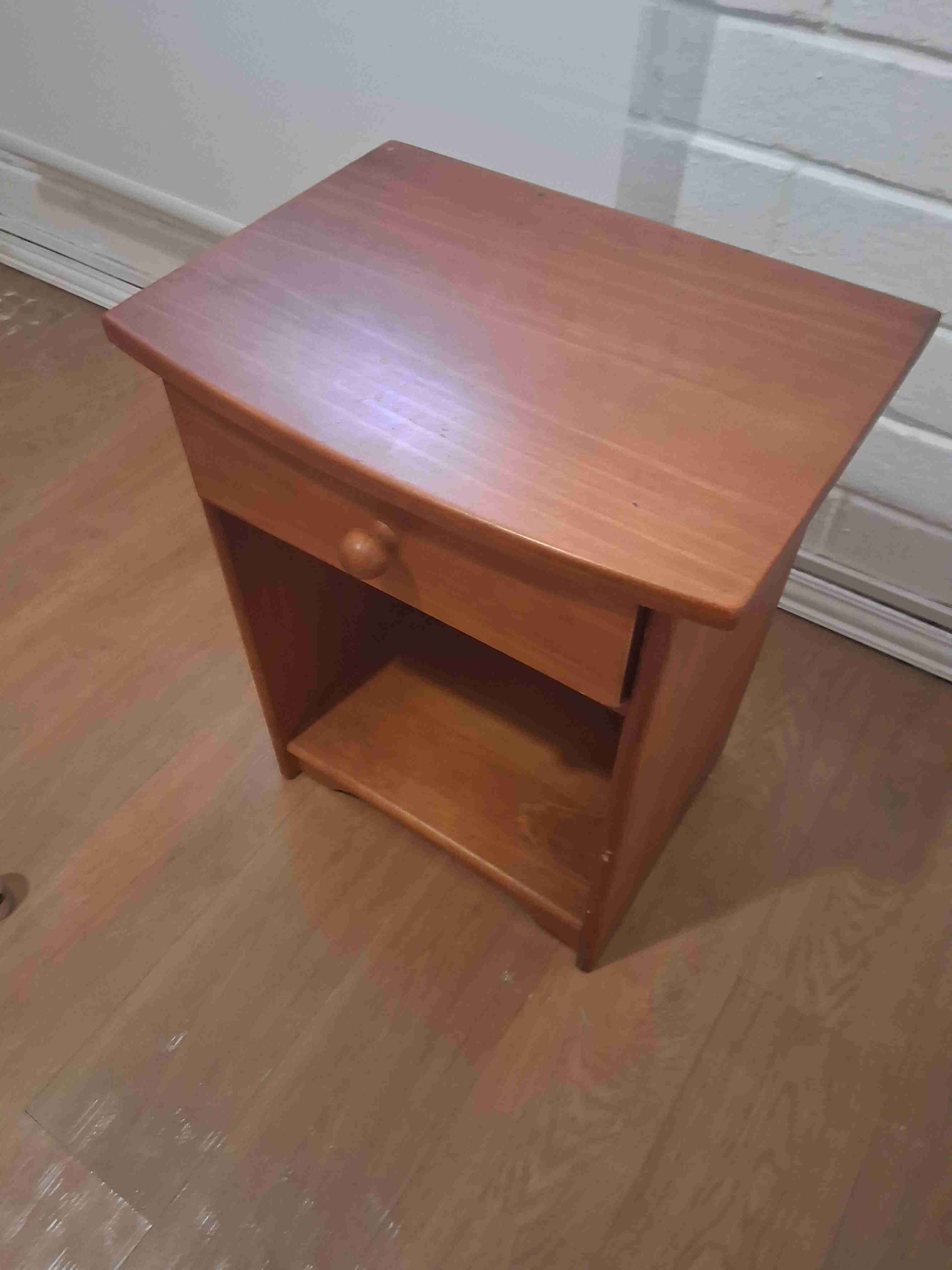 Mesa de noche madera - miniatura 2