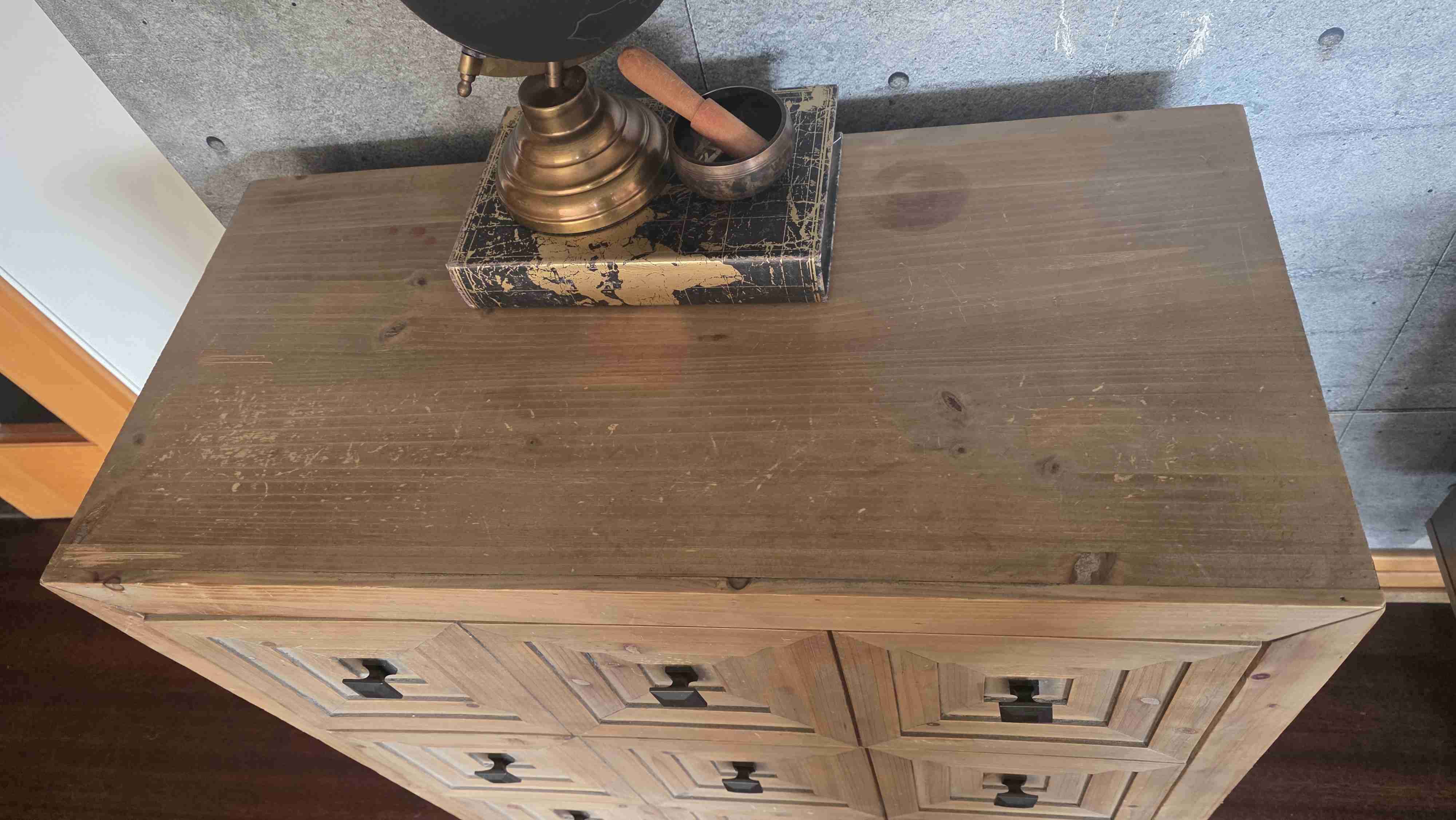 Cómoda de madera rústica - miniatura 5