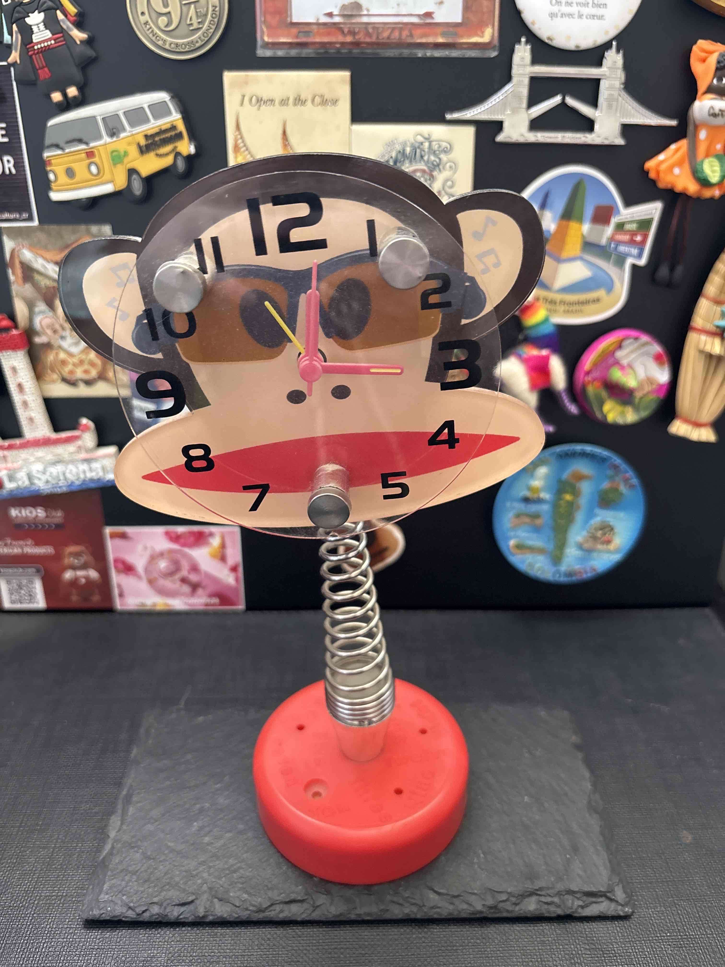 Reloj de mesa Paul Frank