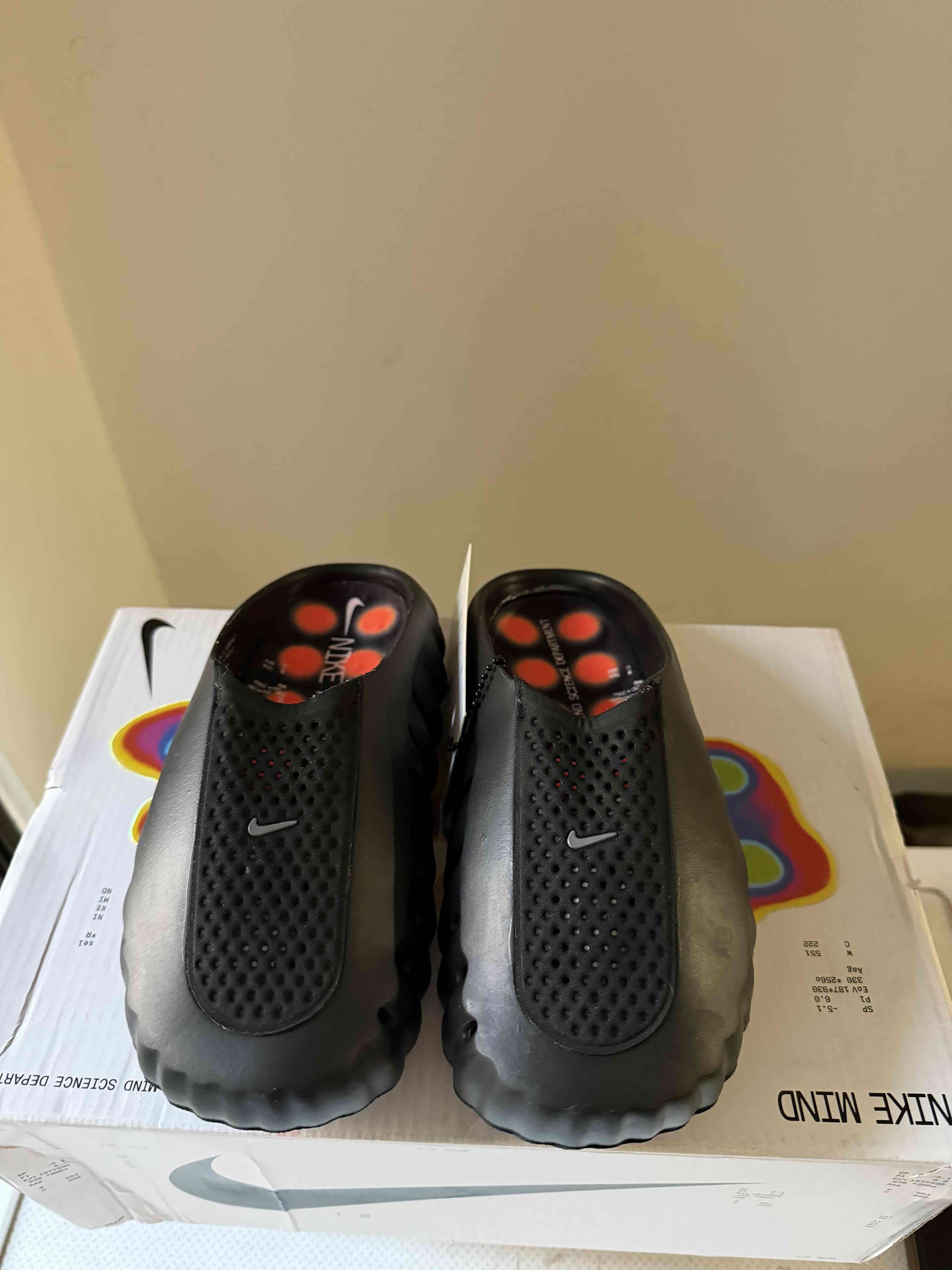 Zapatillas de descanso negras Nike - miniatura 1