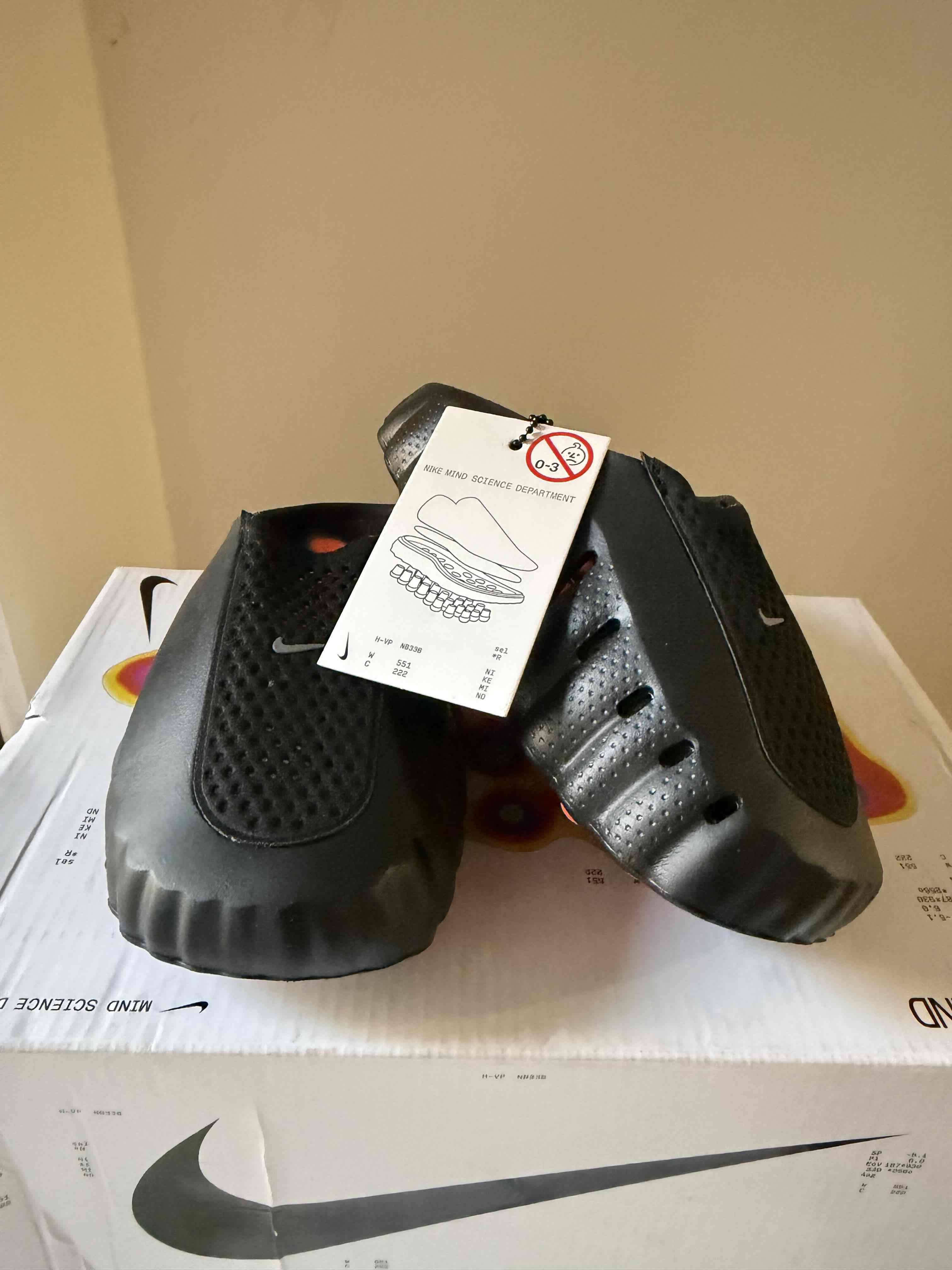 Zapatillas de descanso negras Nike - miniatura 4