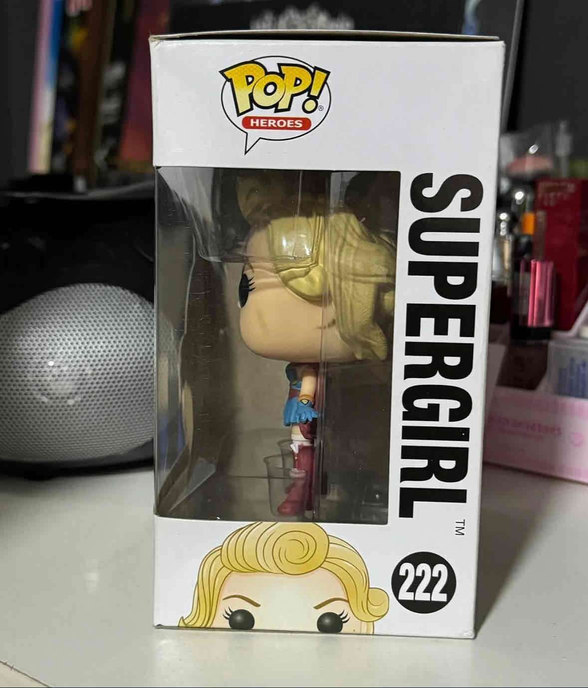 Funko Pop Supergirl DC Comics - miniatura 3
