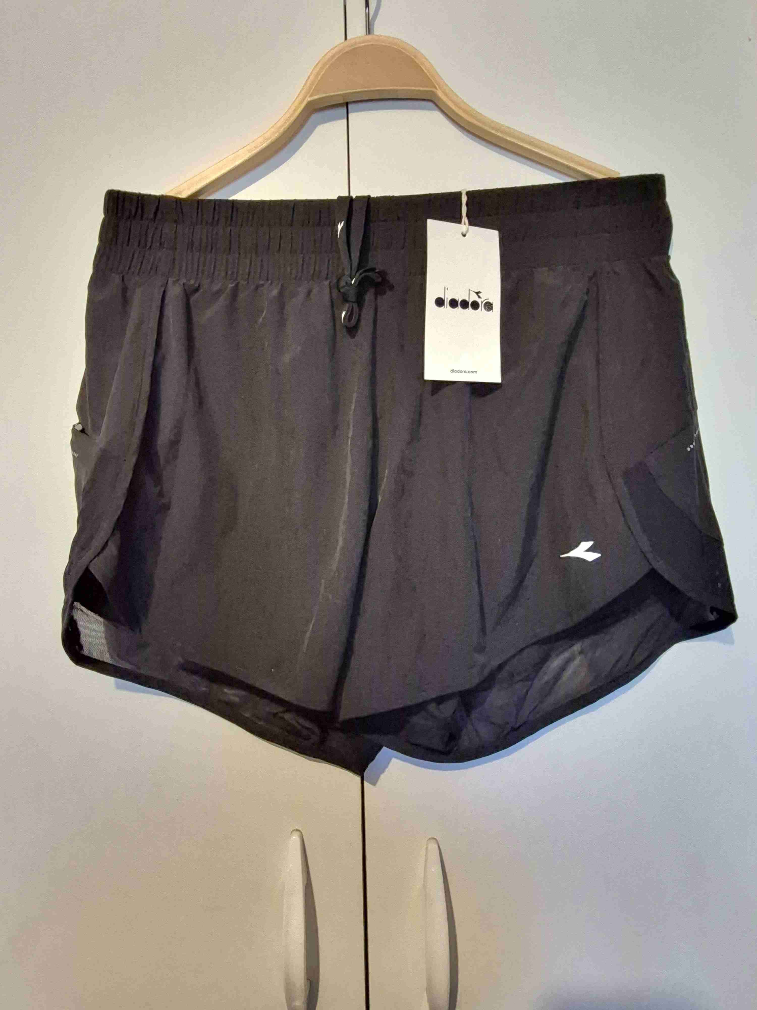 Shorts deportivos negros Diadora - miniatura 1