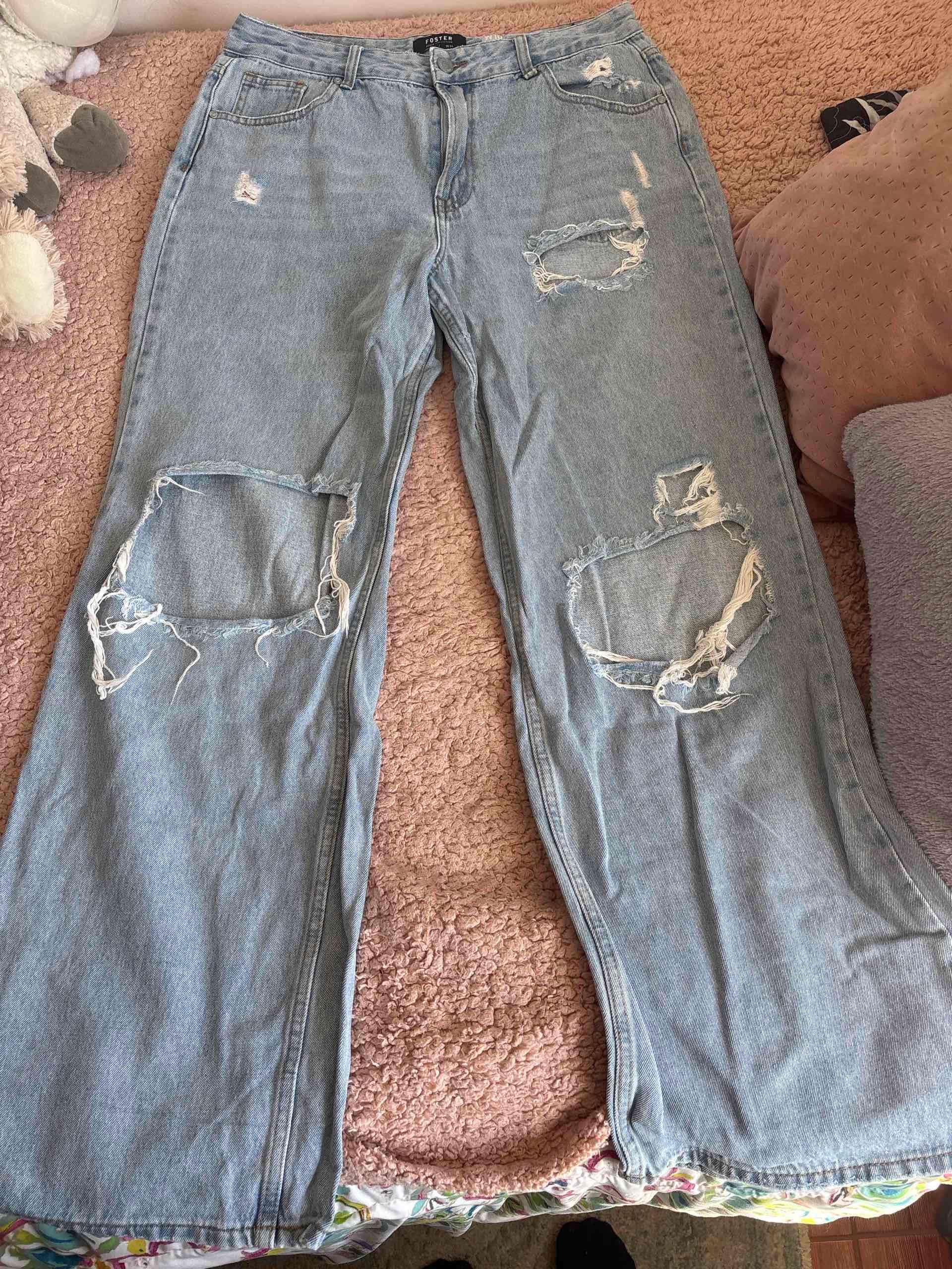 Jeans azules desgastados - miniatura 1