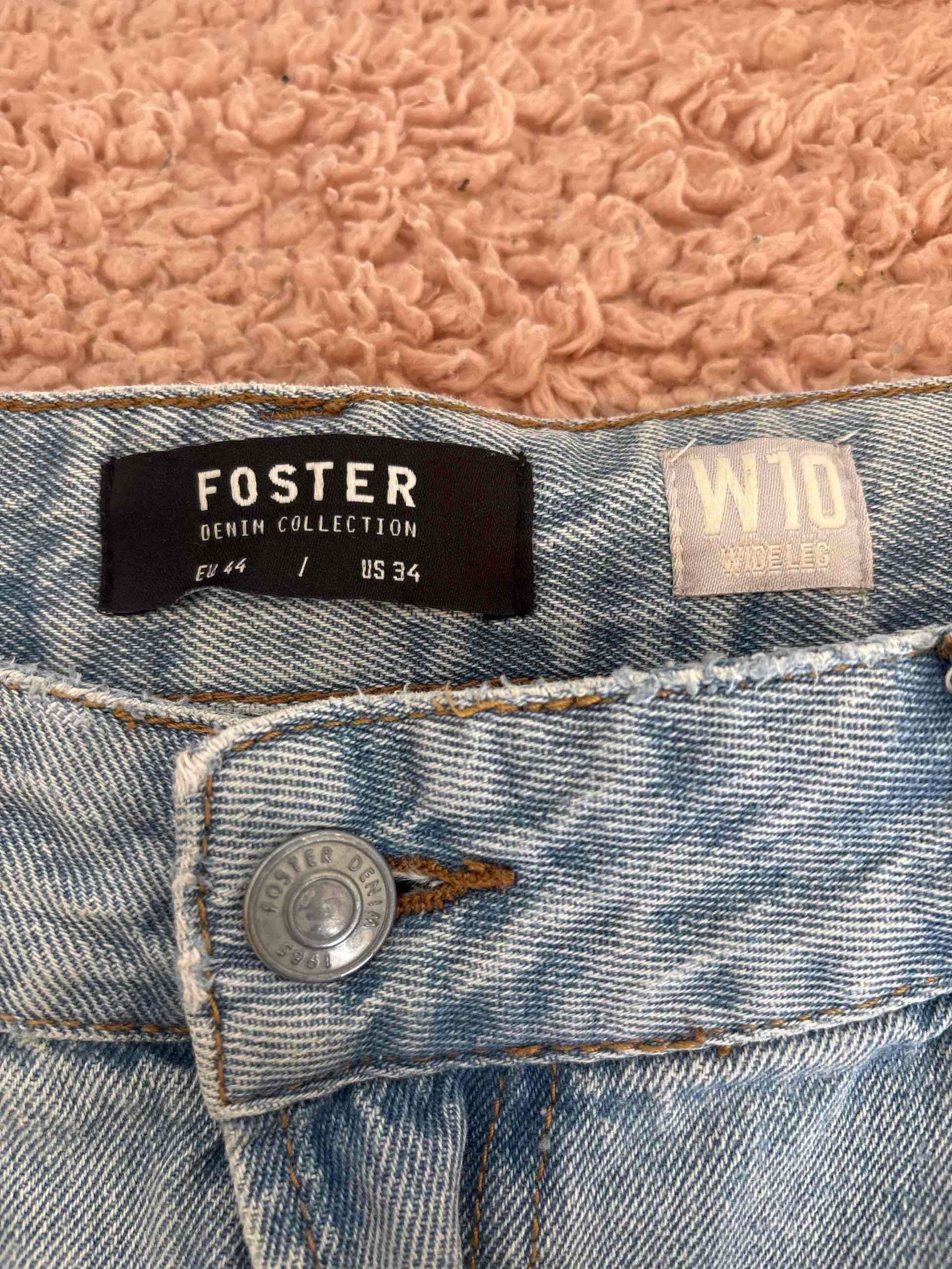 Jeans azules desgastados - miniatura 2