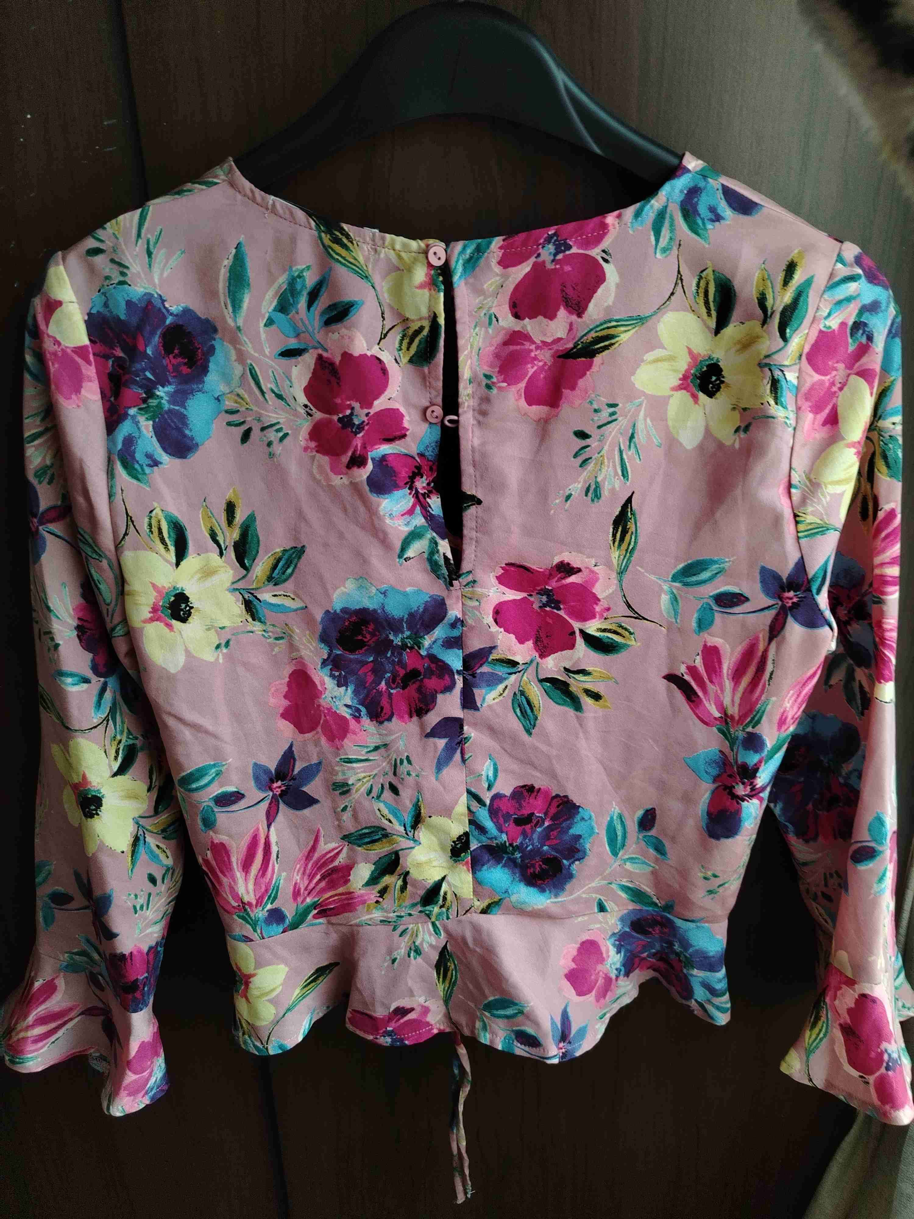 Blusa floral de manga larga - miniatura 2