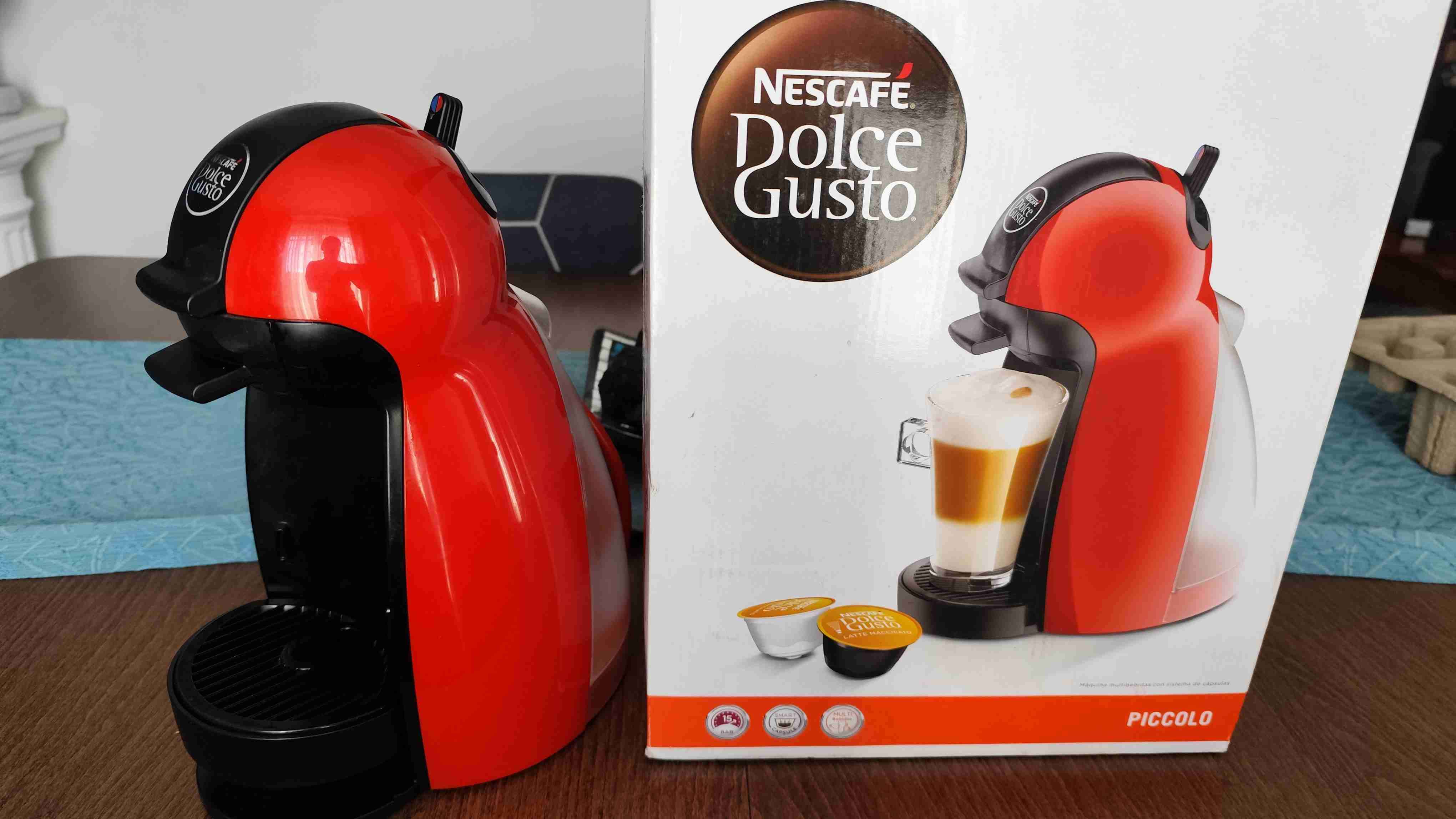 Cafetera Nescafé Dolce Gusto roja - miniatura 1