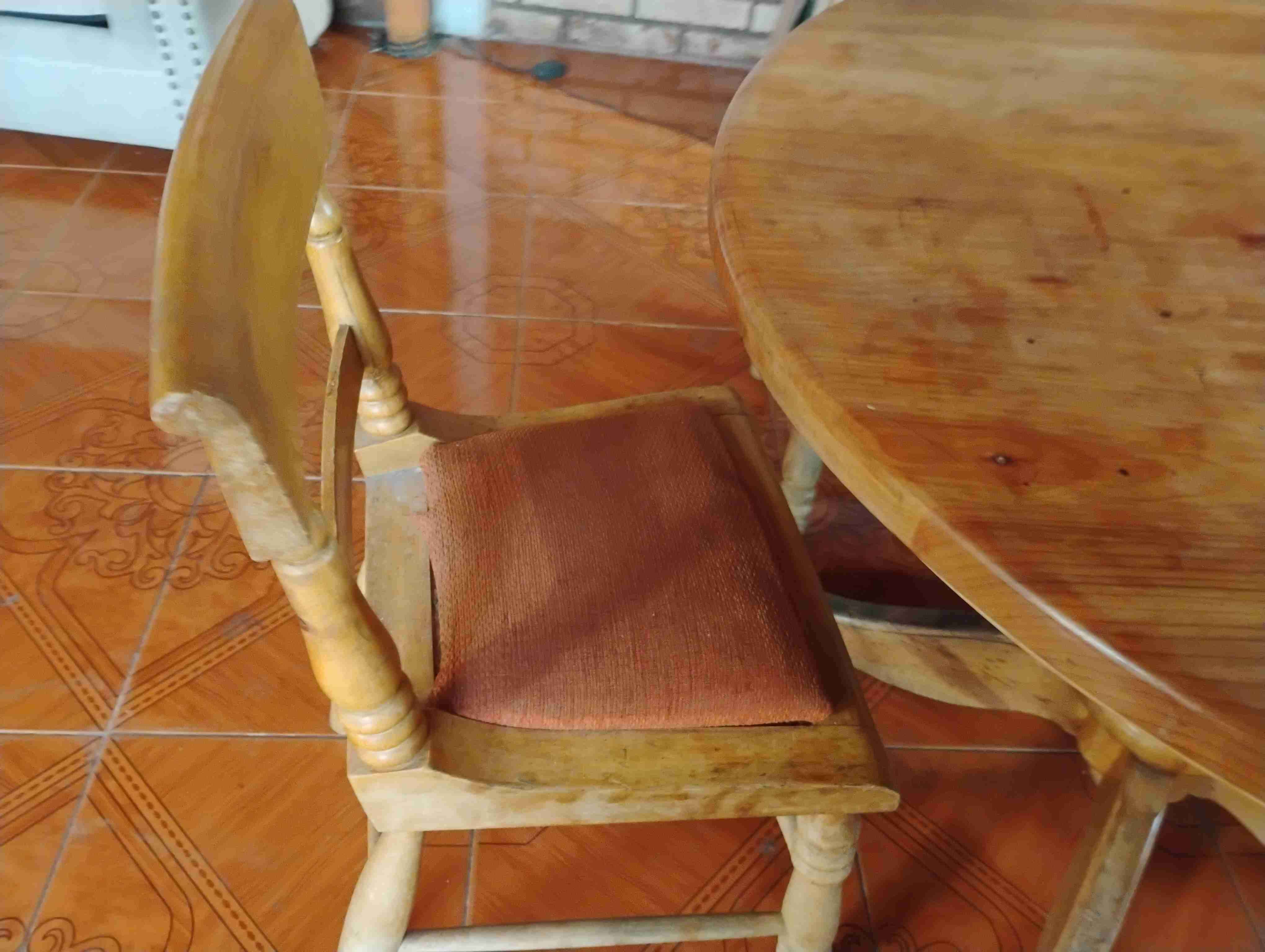 Mesa comedor piña redonda de madera noble - miniatura 2