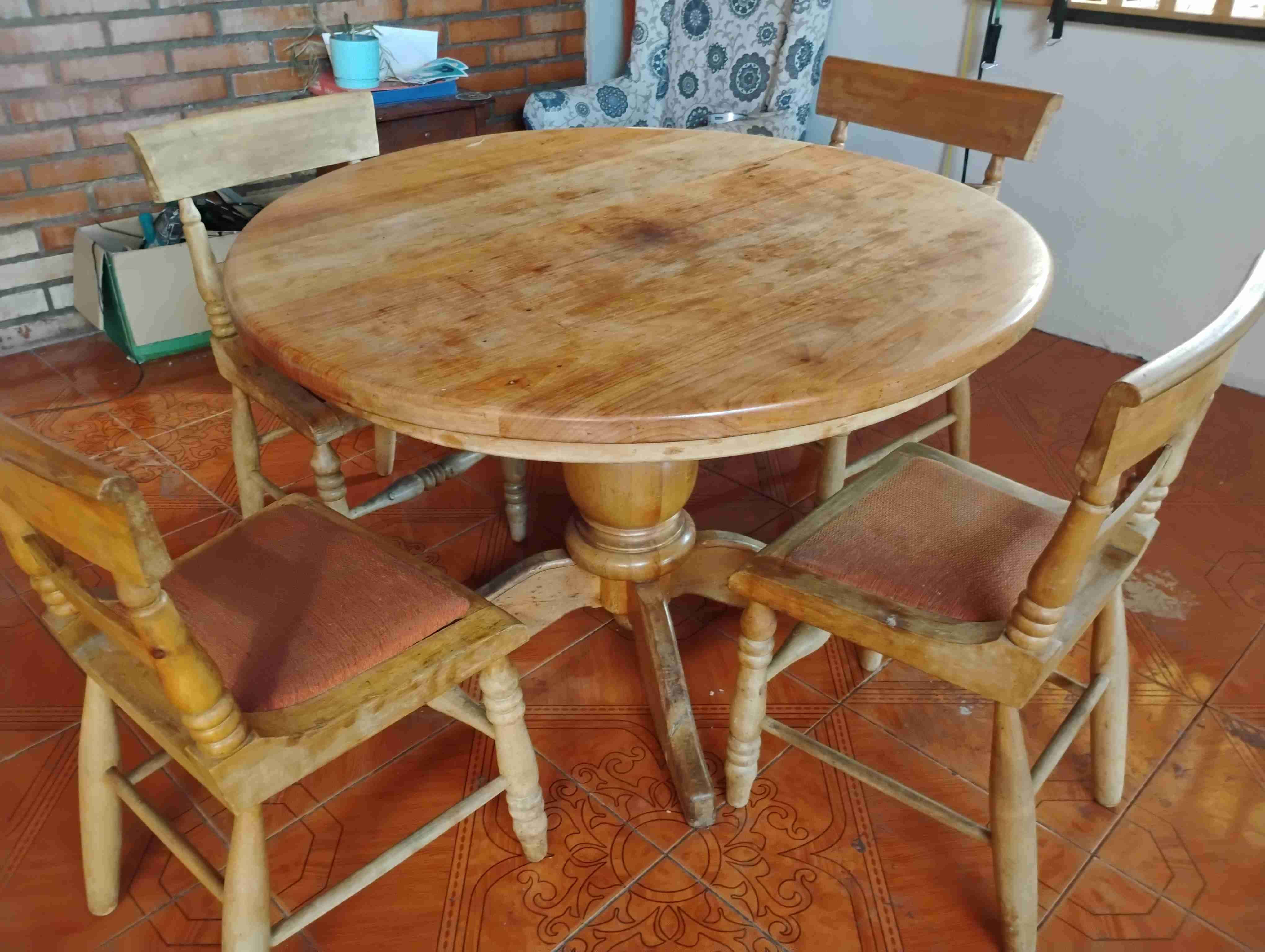 Mesa comedor piña redonda de madera noble - miniatura 5