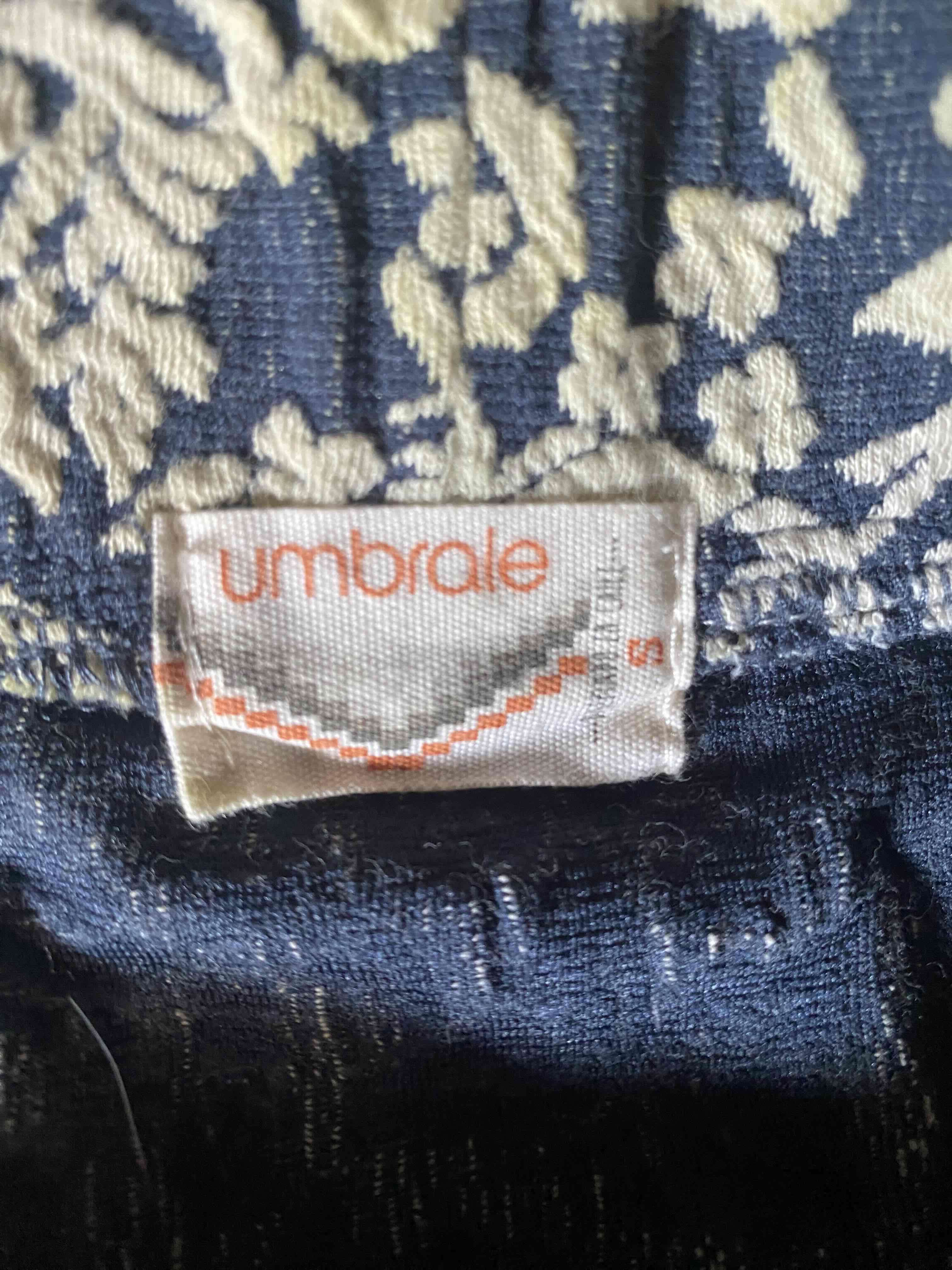 Mini falda floral azul y blanco - miniatura 2