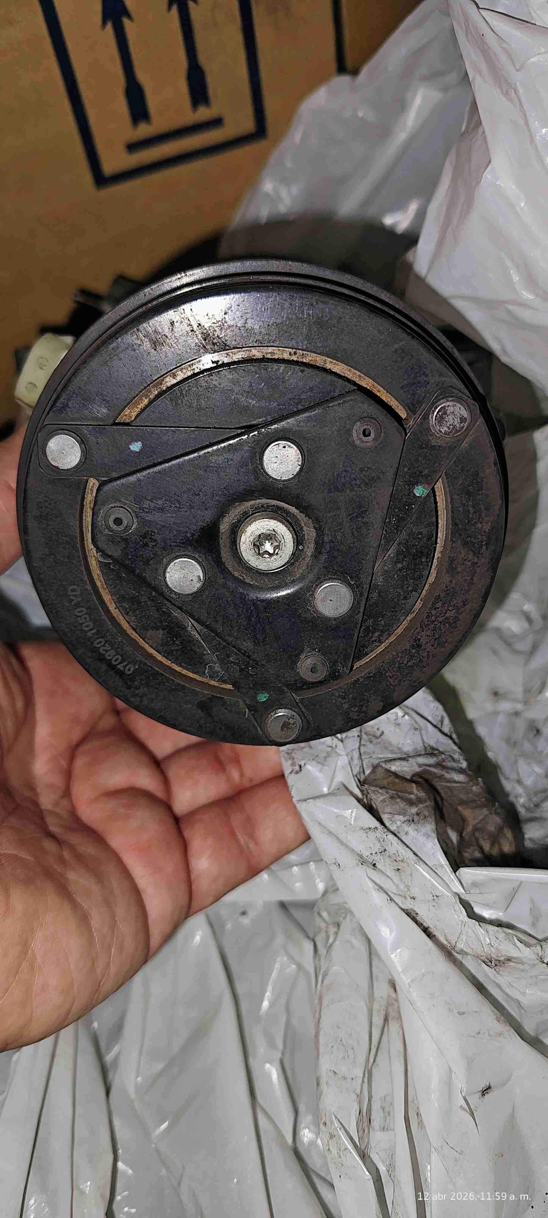 Compresor de aire acondicionado usado - miniatura 1