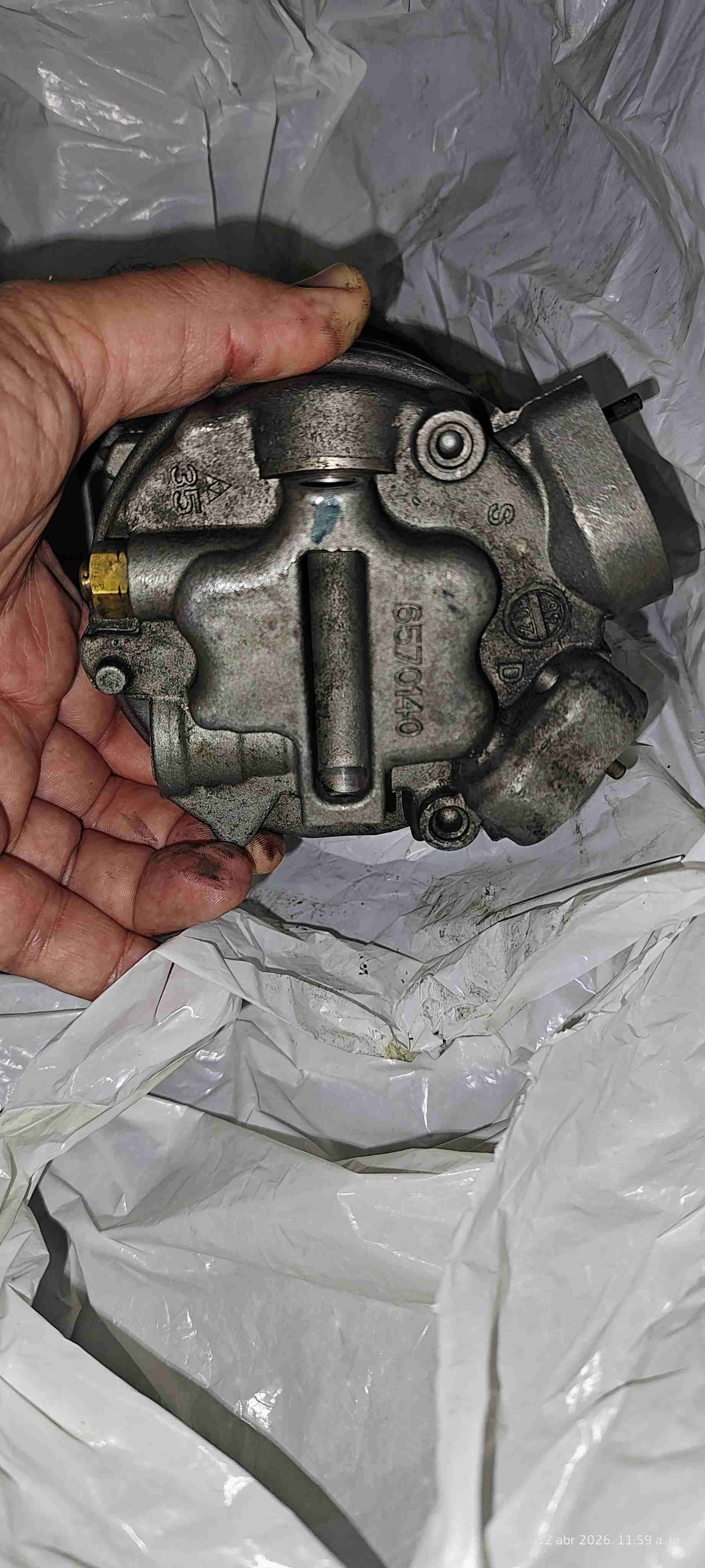 Compresor de aire acondicionado usado - miniatura 2