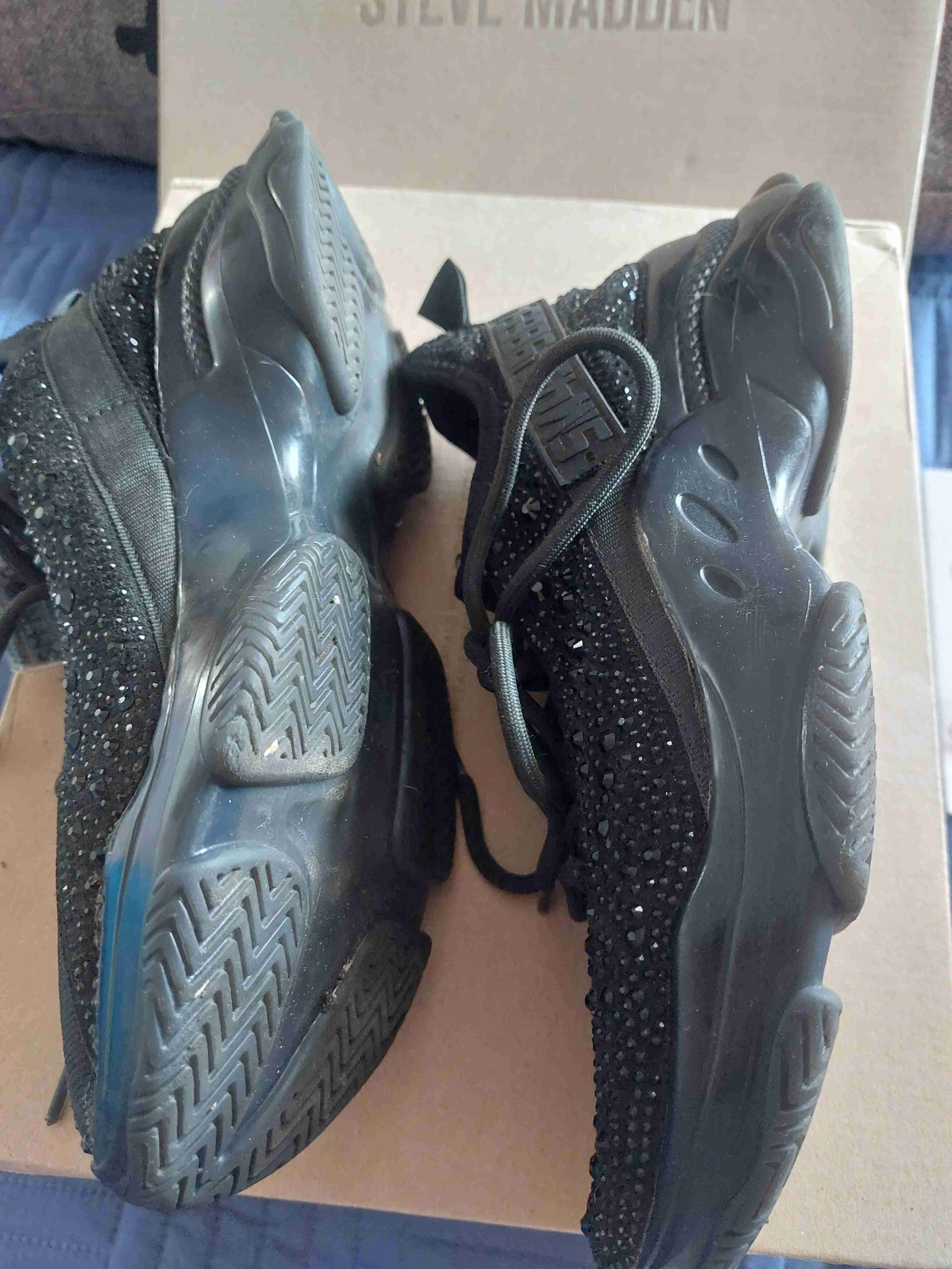 Zapatillas negras con brillantes - miniatura 2