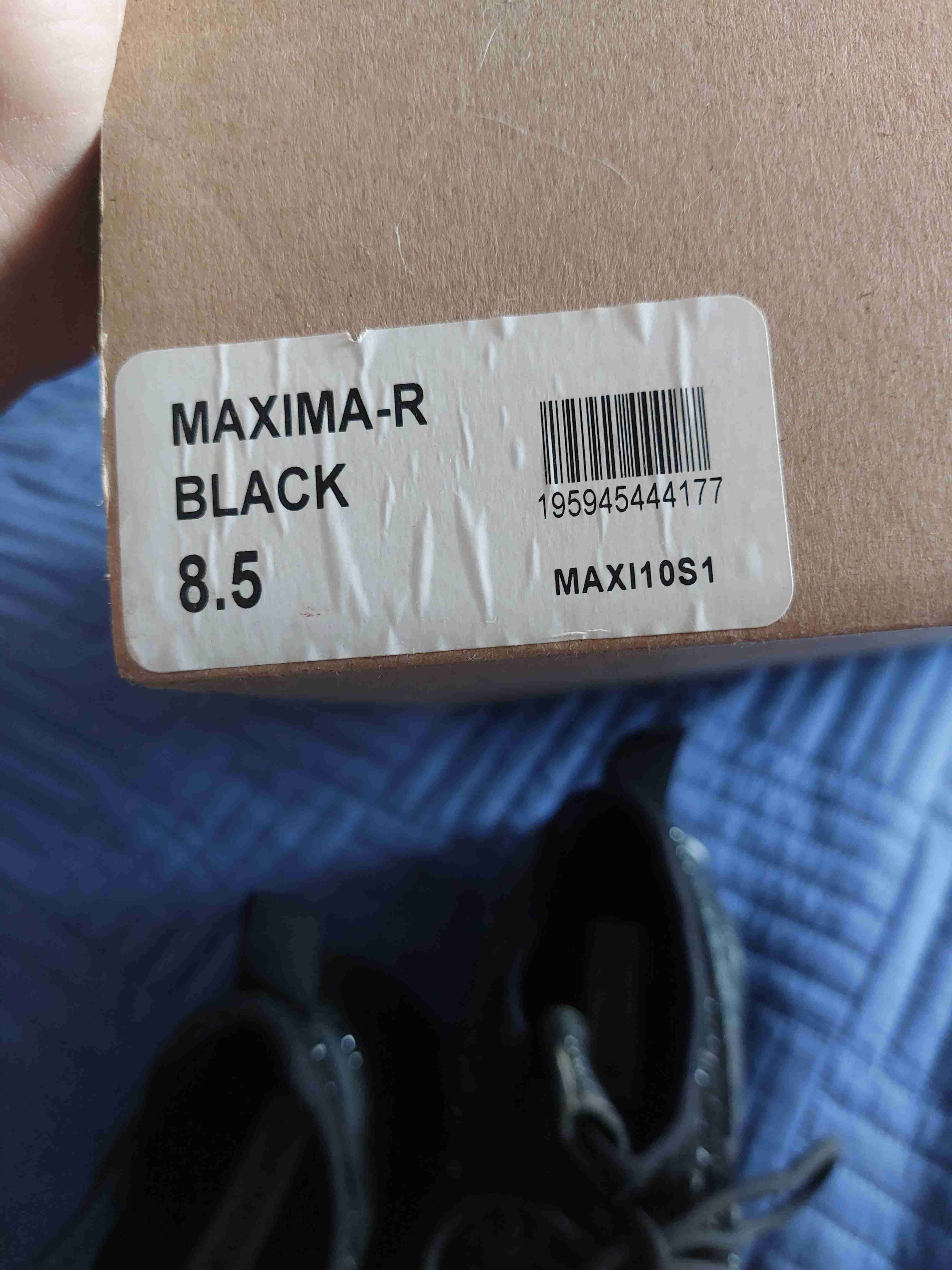 Zapatillas negras con brillantes - miniatura 3