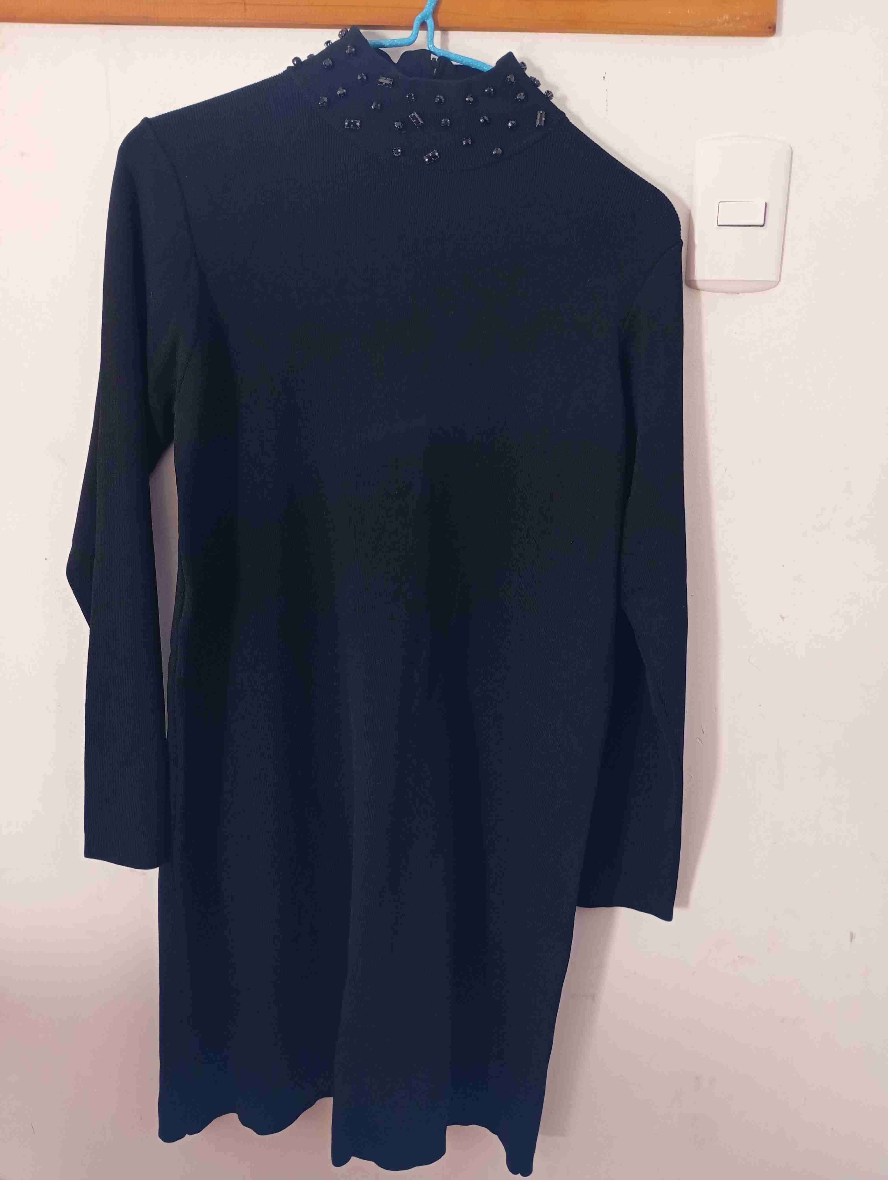 Vestido negro casual mujer - miniatura 3