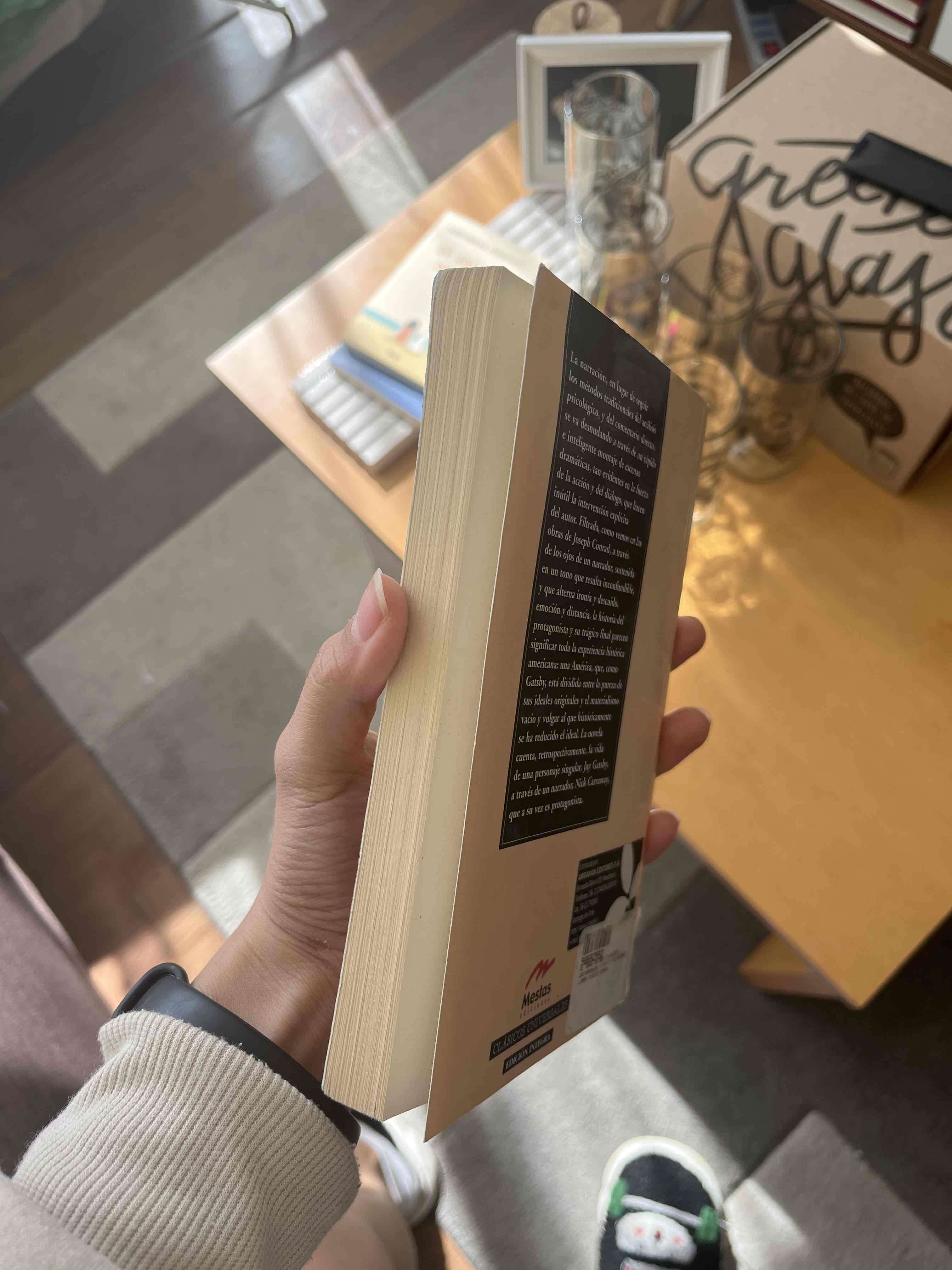 Libro El Gran Gatsby en español - miniatura 3