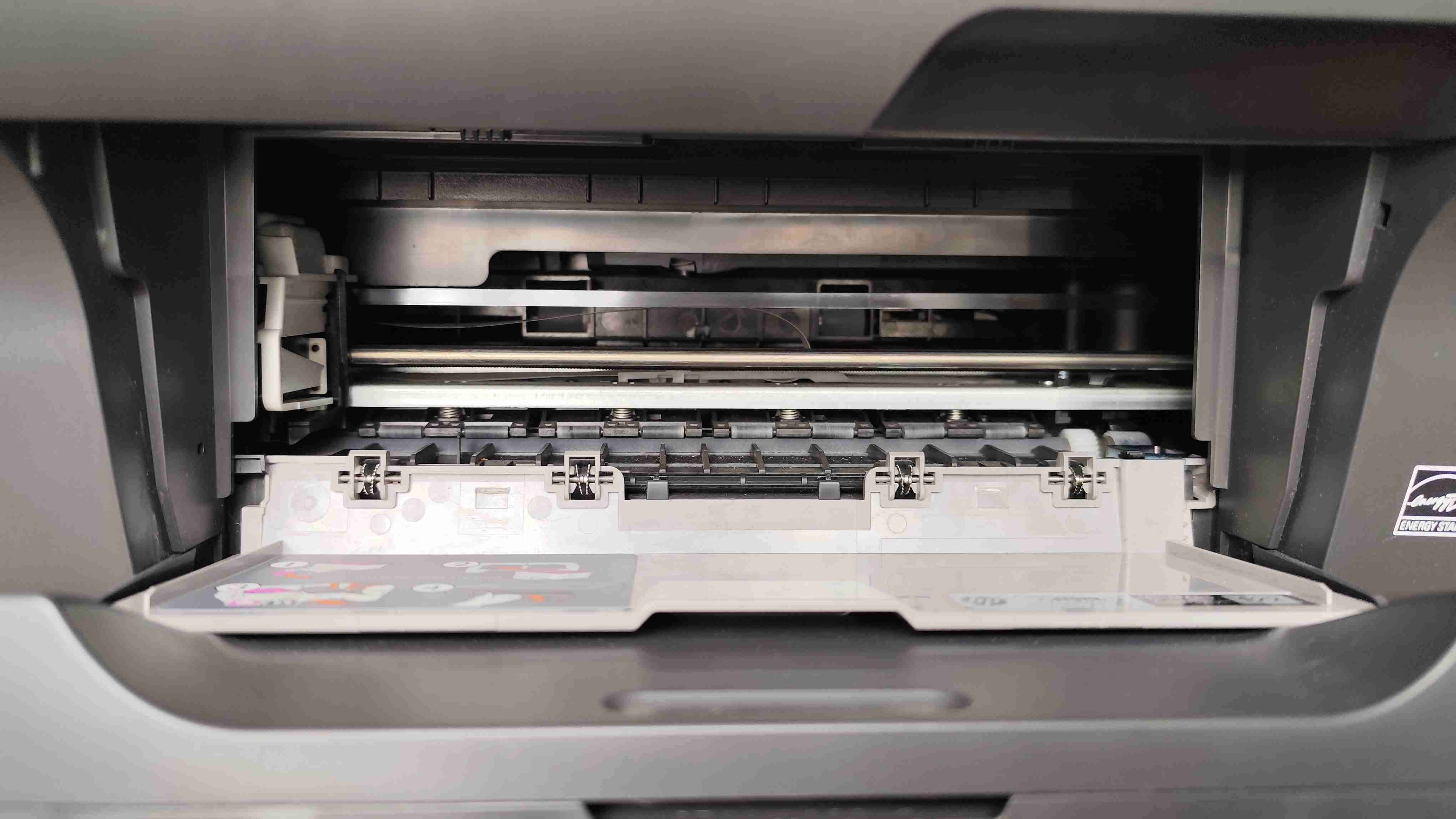 Impresora HP Deskjet 2050 - miniatura 5