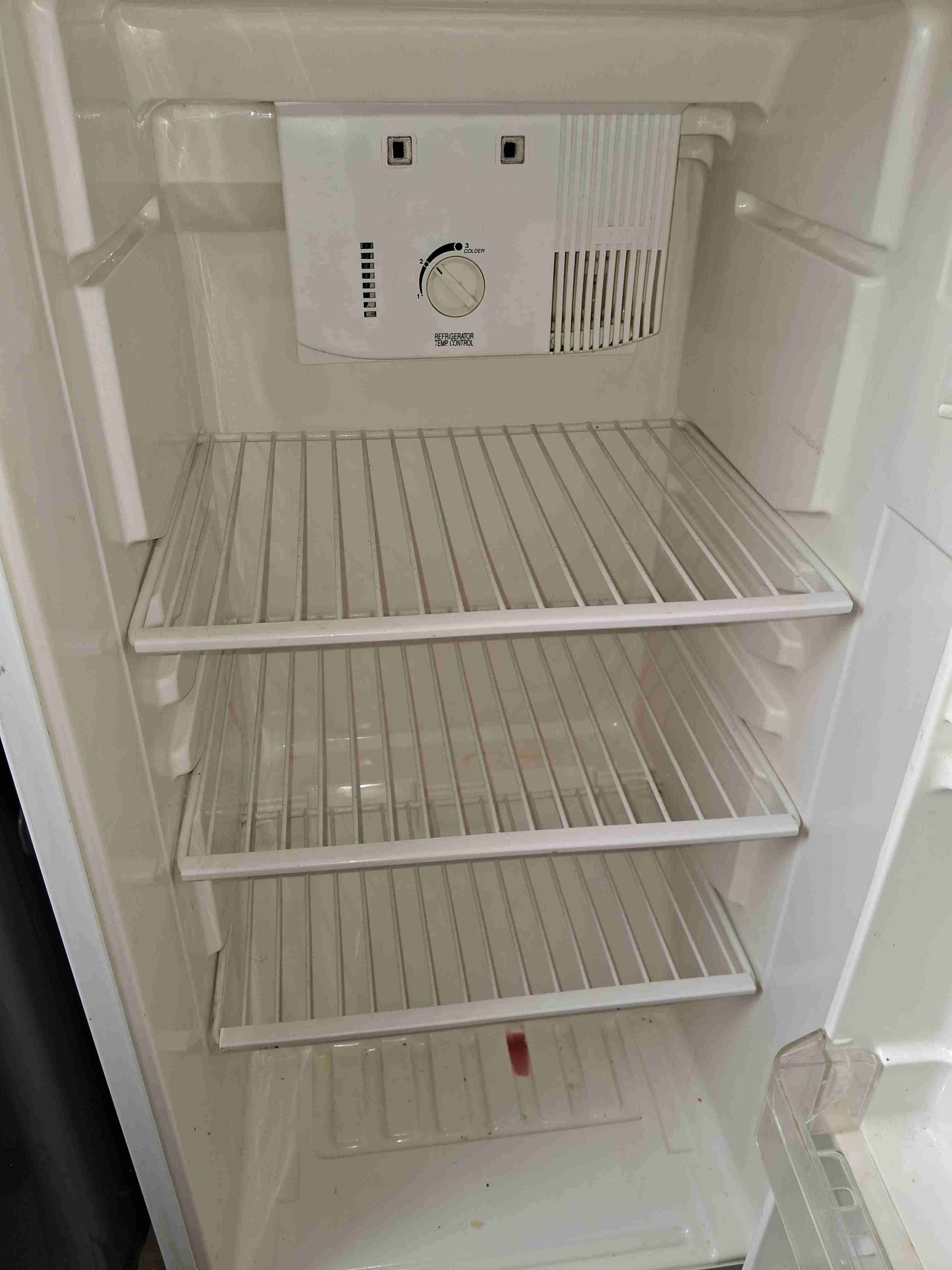 Refrigerador pequeño blanco - miniatura 5