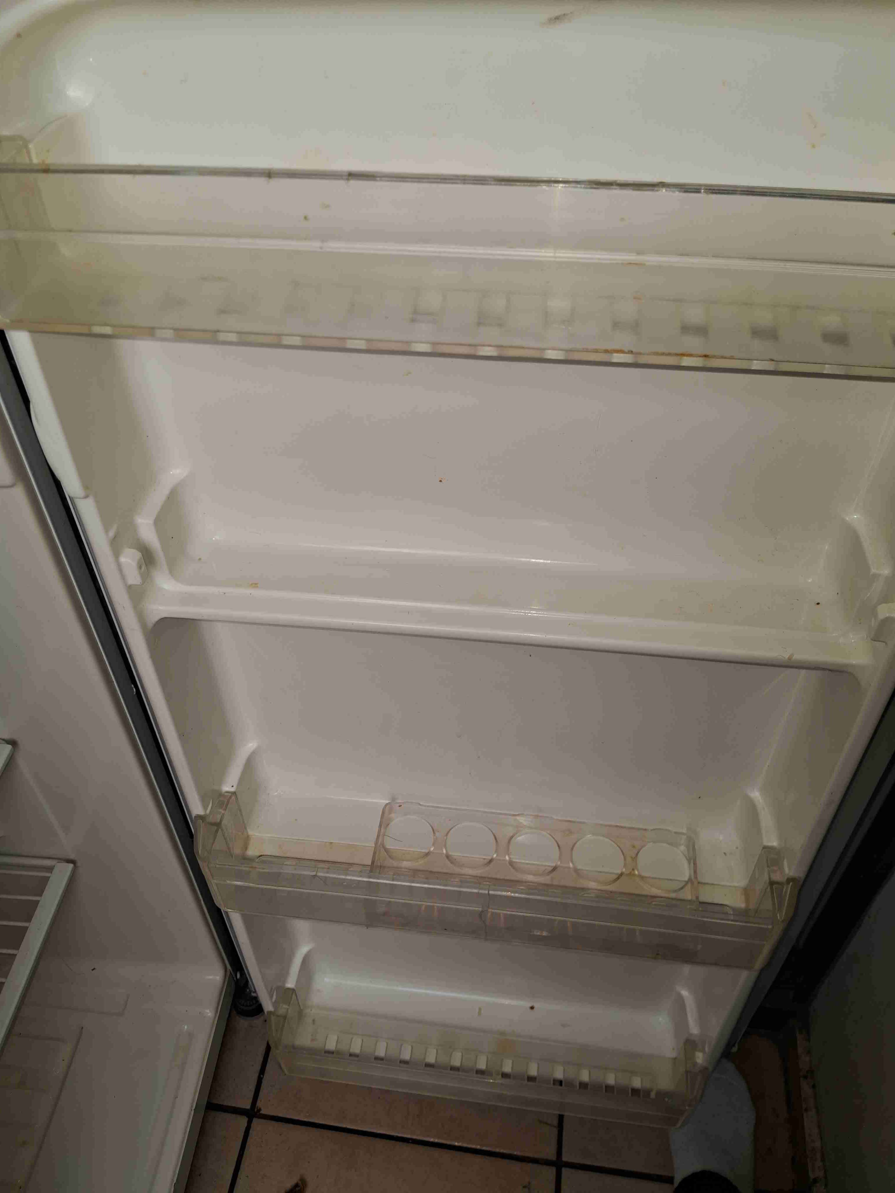 Refrigerador pequeño blanco - miniatura 6
