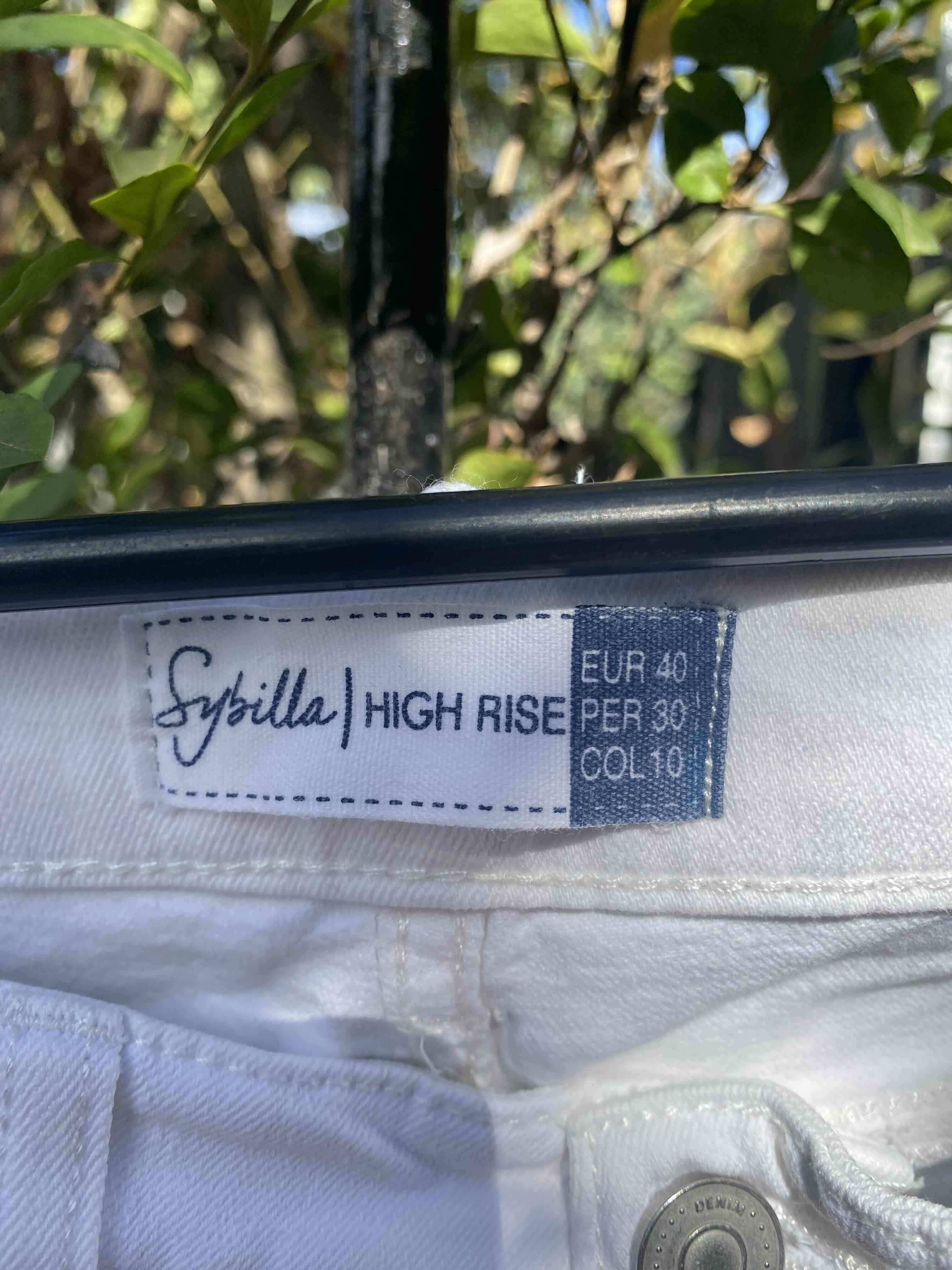 Pantalones blancos bordados - miniatura 4