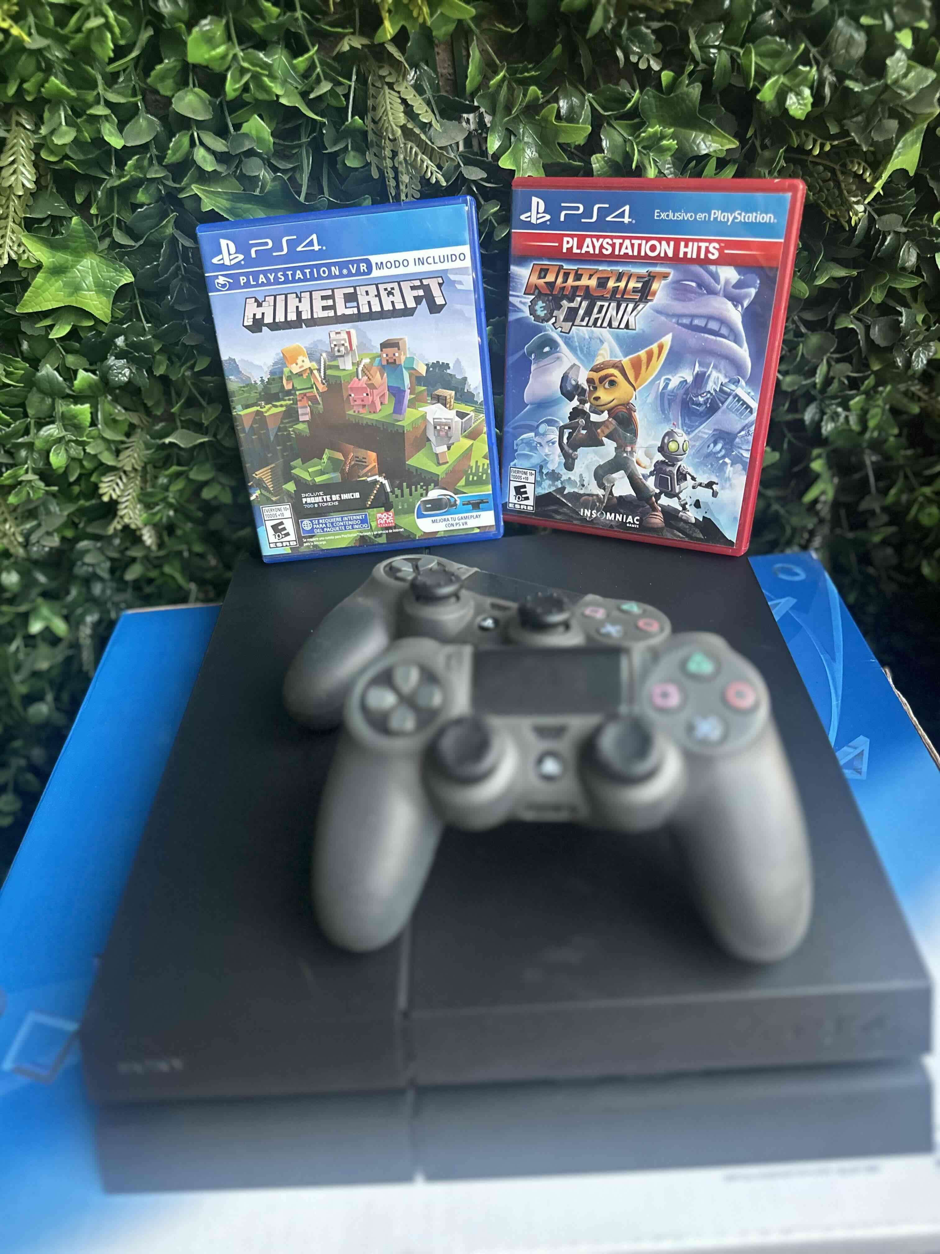 Consola PS4 con dos juegos - miniatura 1