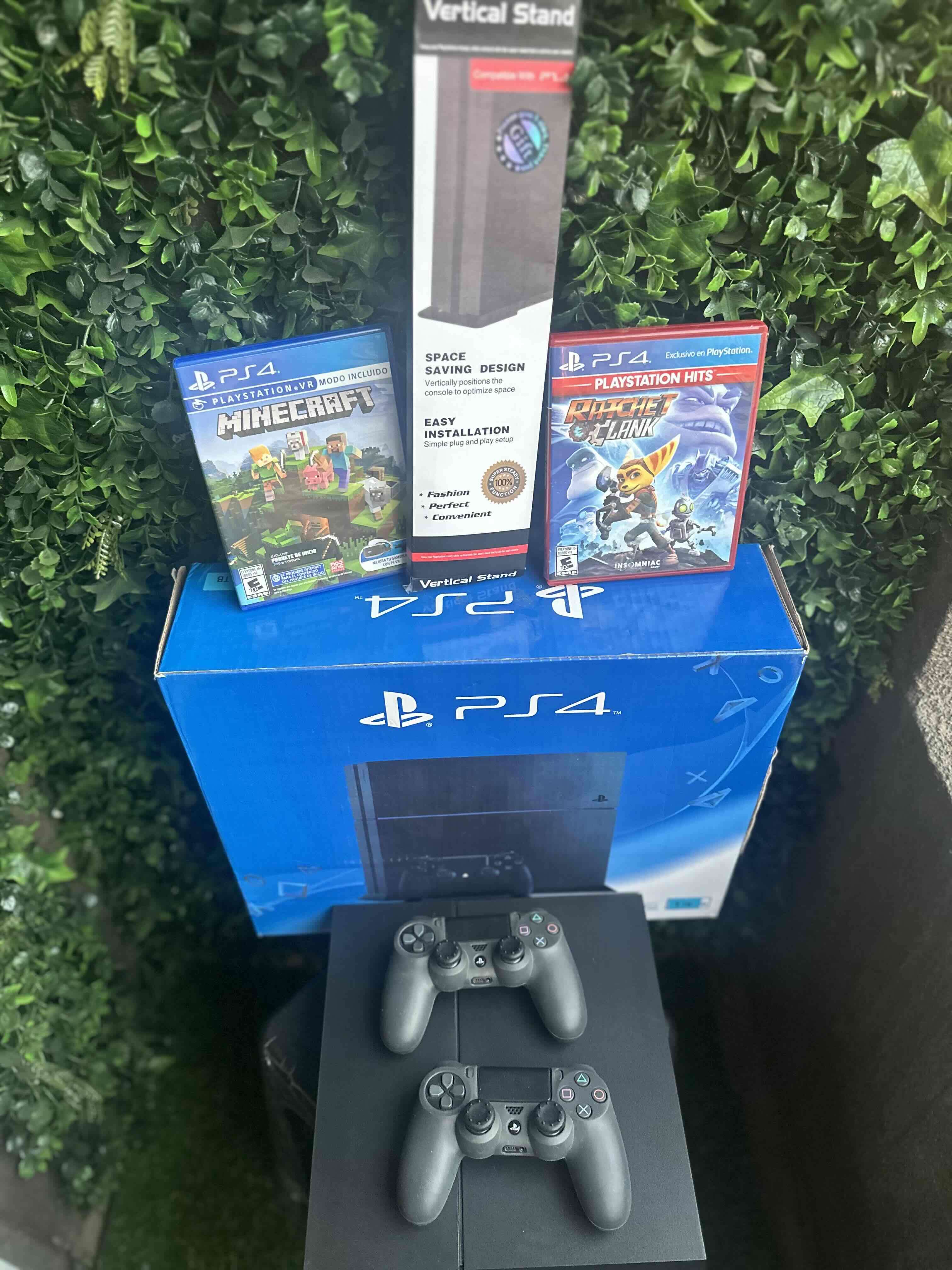 Consola PS4 con dos juegos - miniatura 4
