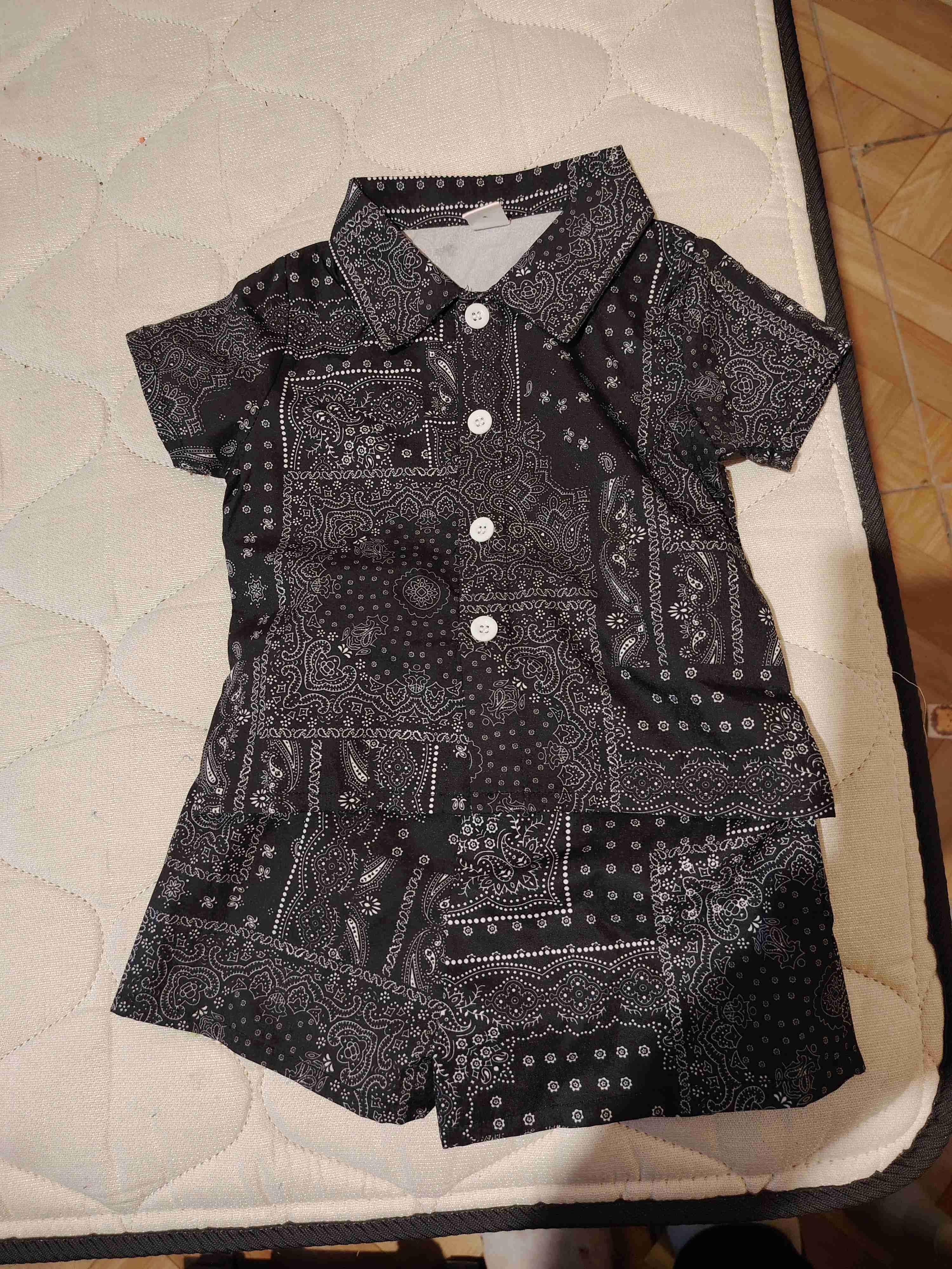 Conjunto infantil estampado negro