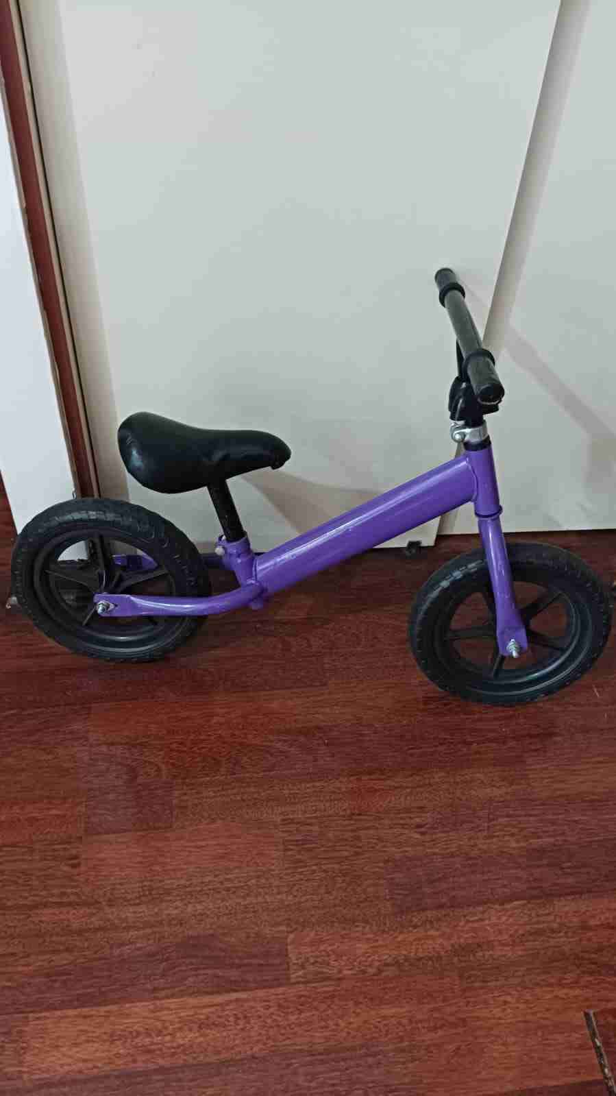 Bicicleta de equilibrio morada - miniatura 1