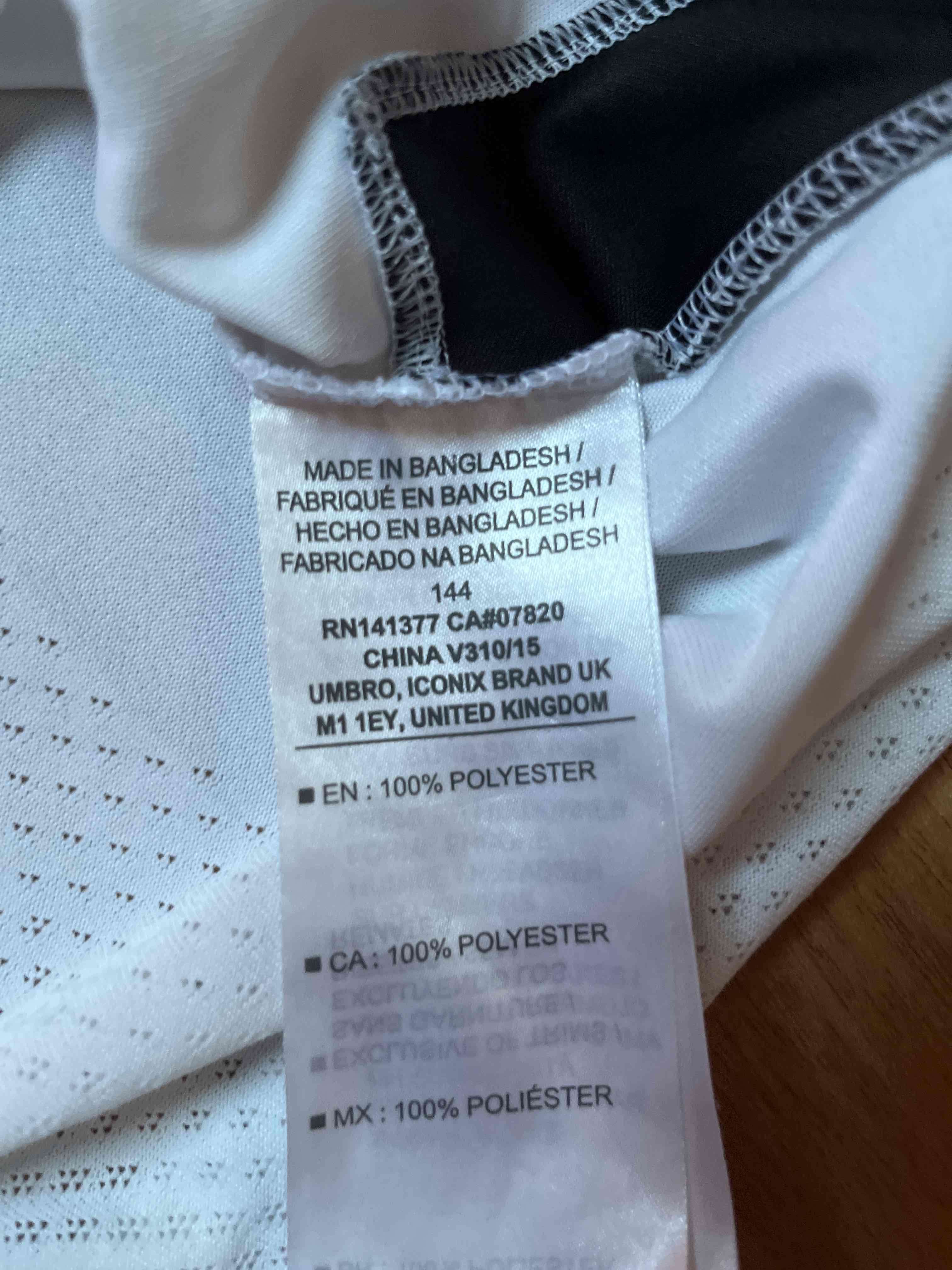 Camiseta Colo-Colo Umbro blanca ORIGINAL 14-16 - miniatura 4